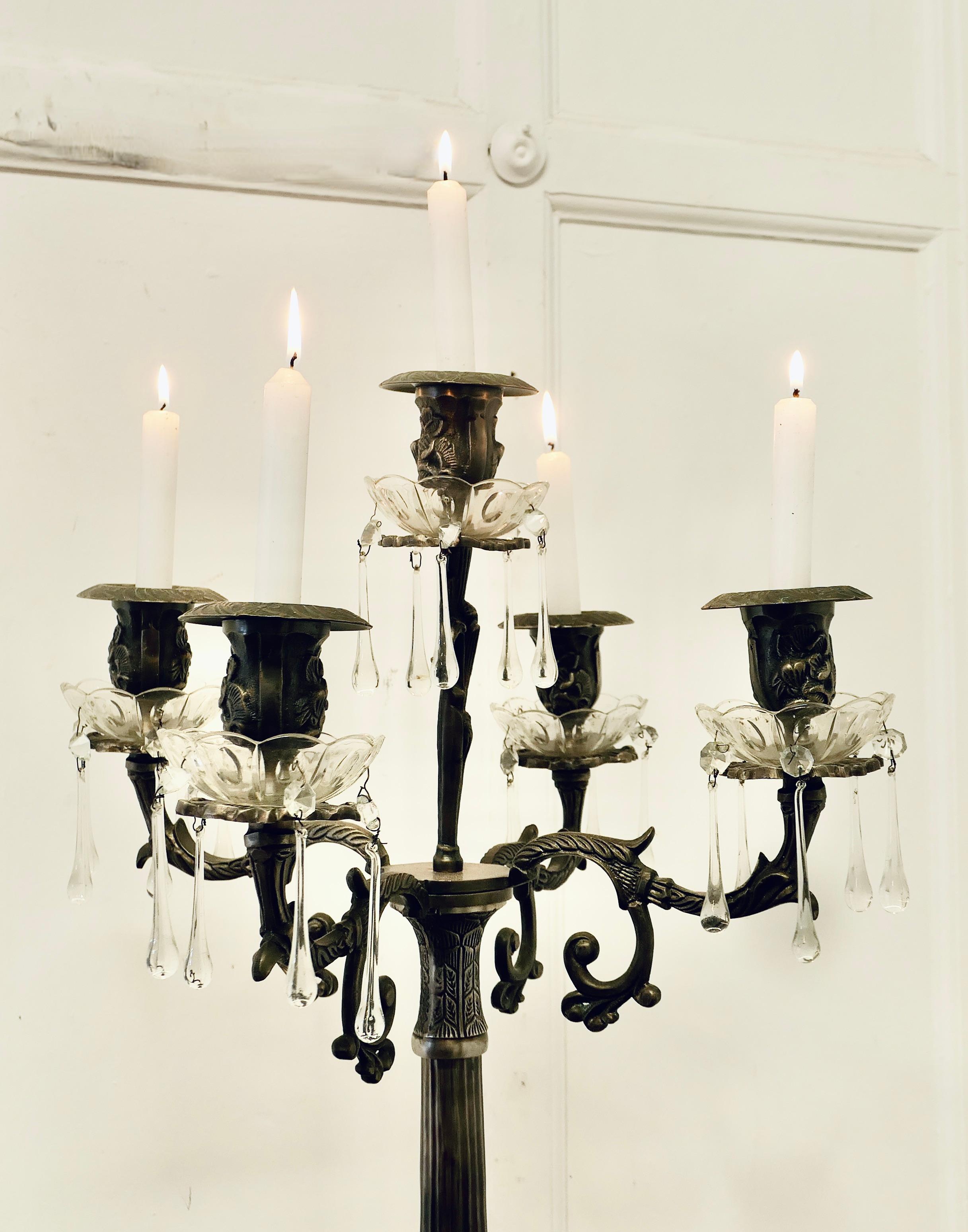 Candelabro a 5 rami in metallo e cristallo in stile Art Nouveau francese, in argento. in vendita 2