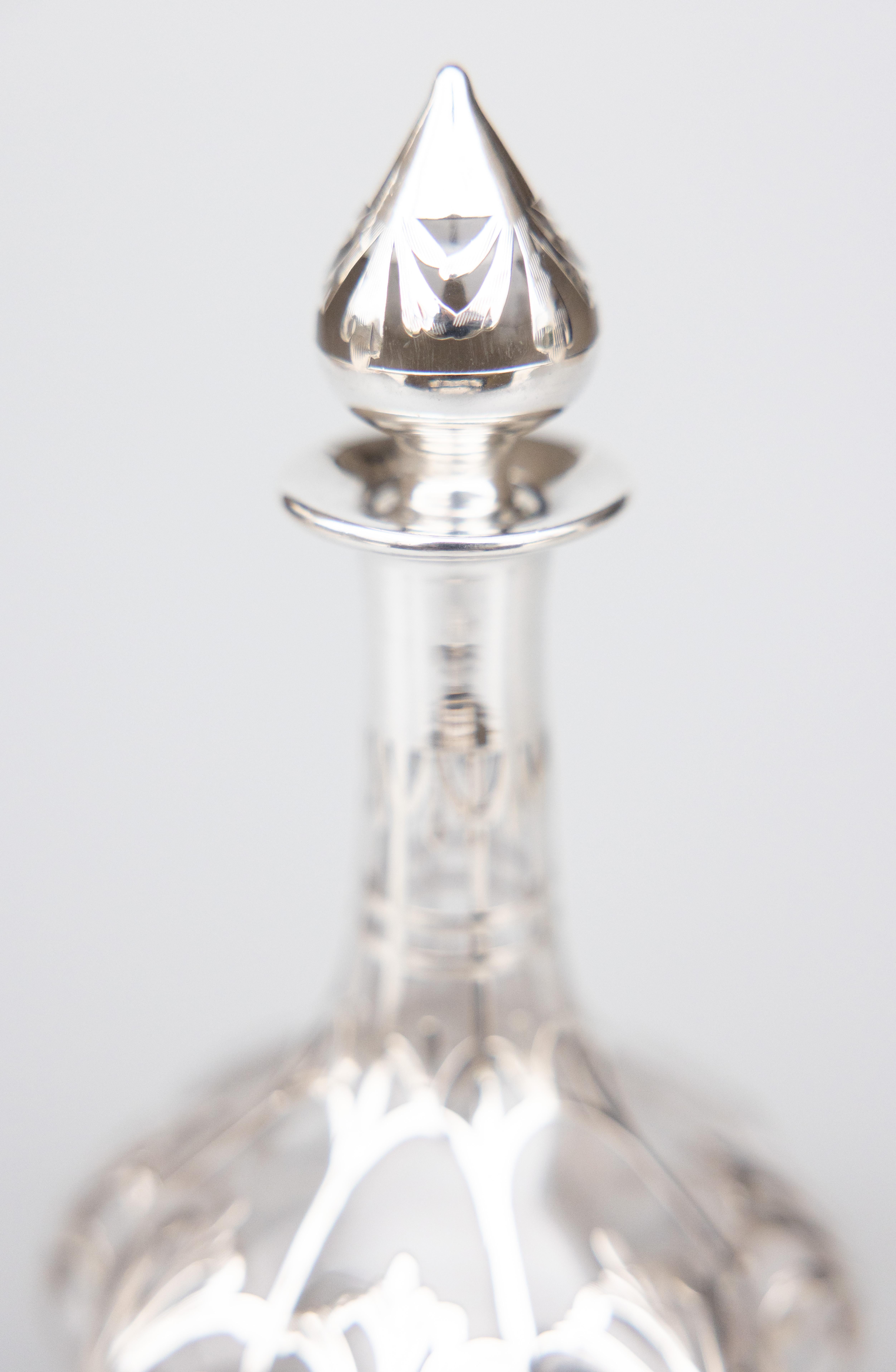 Art Nouveau French Silver Overlay Glass Perfume Bottle, circa 1900 For Sale 1