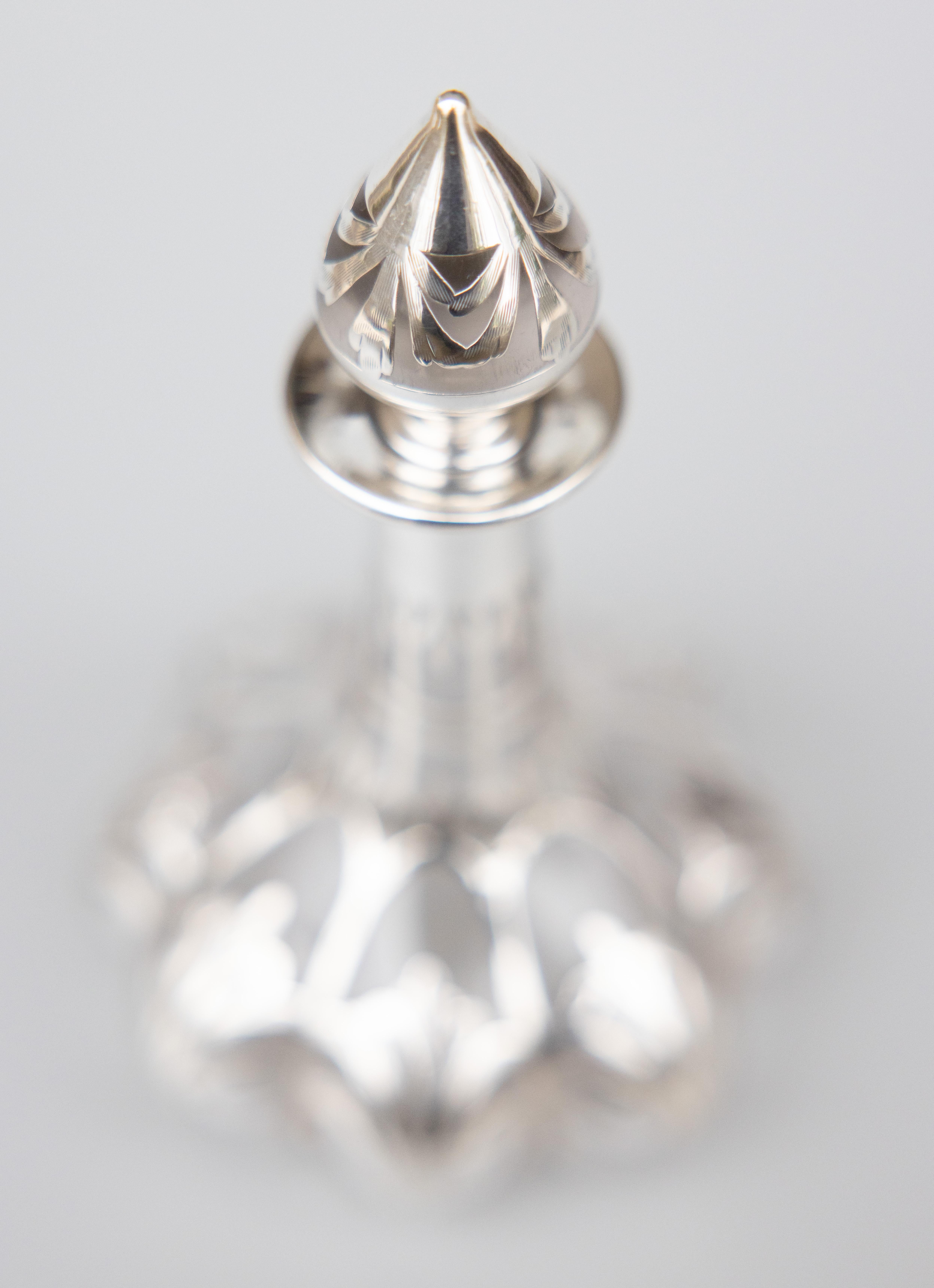 Art Nouveau French Silver Overlay Glass Perfume Bottle, circa 1900 For Sale 2