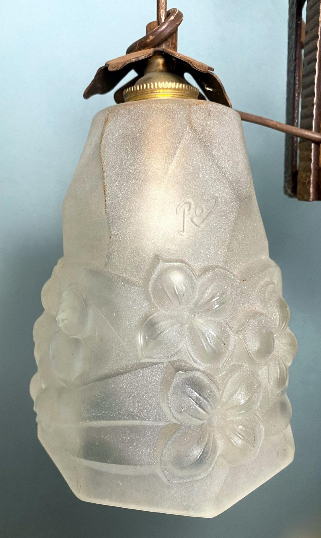 Art Nouveau French Wrought Iron and Opaline Glass Chandelier For Sale 5