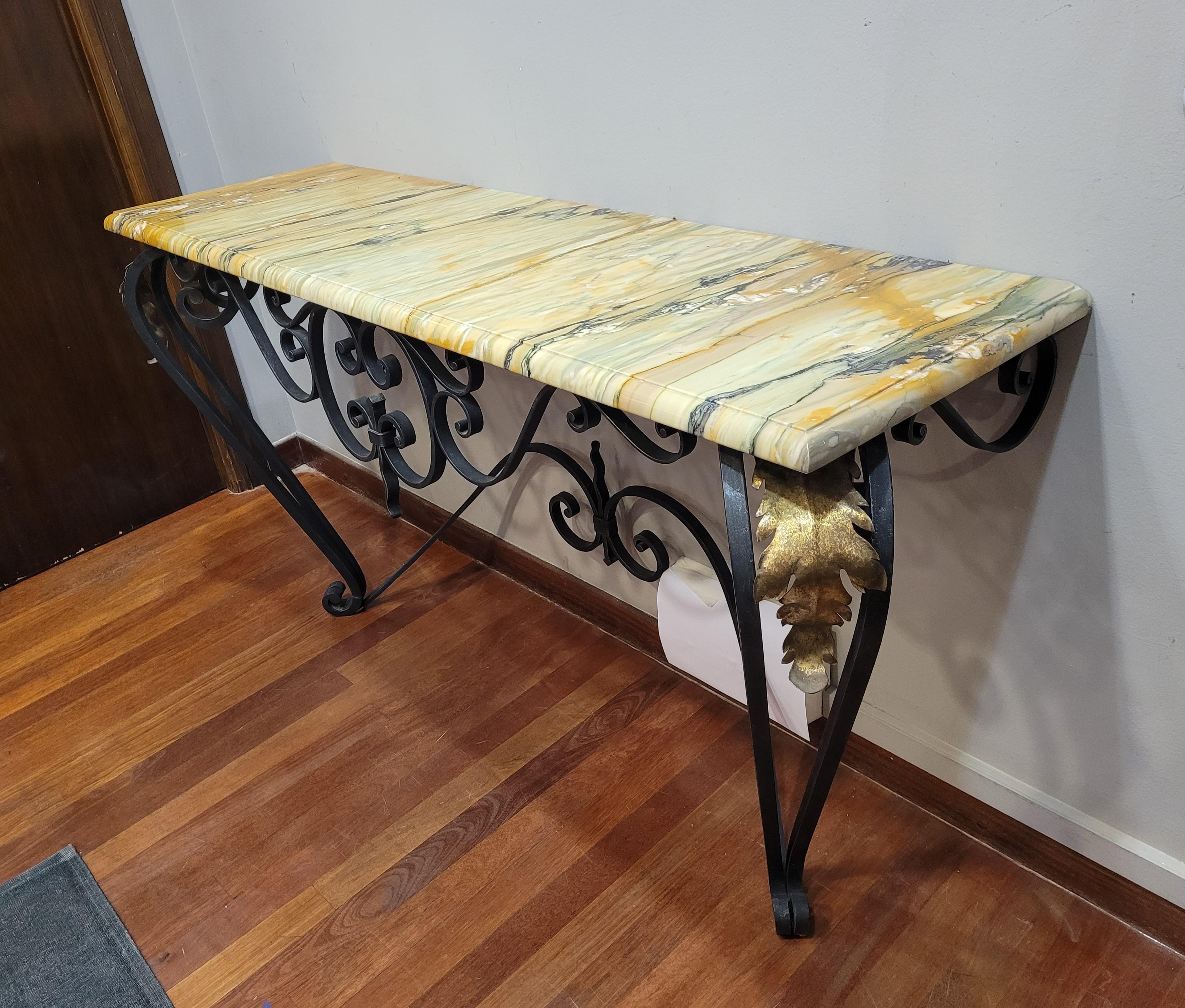 Table console française Art Nouveau en fer forgé et marbre jaune en vente 1