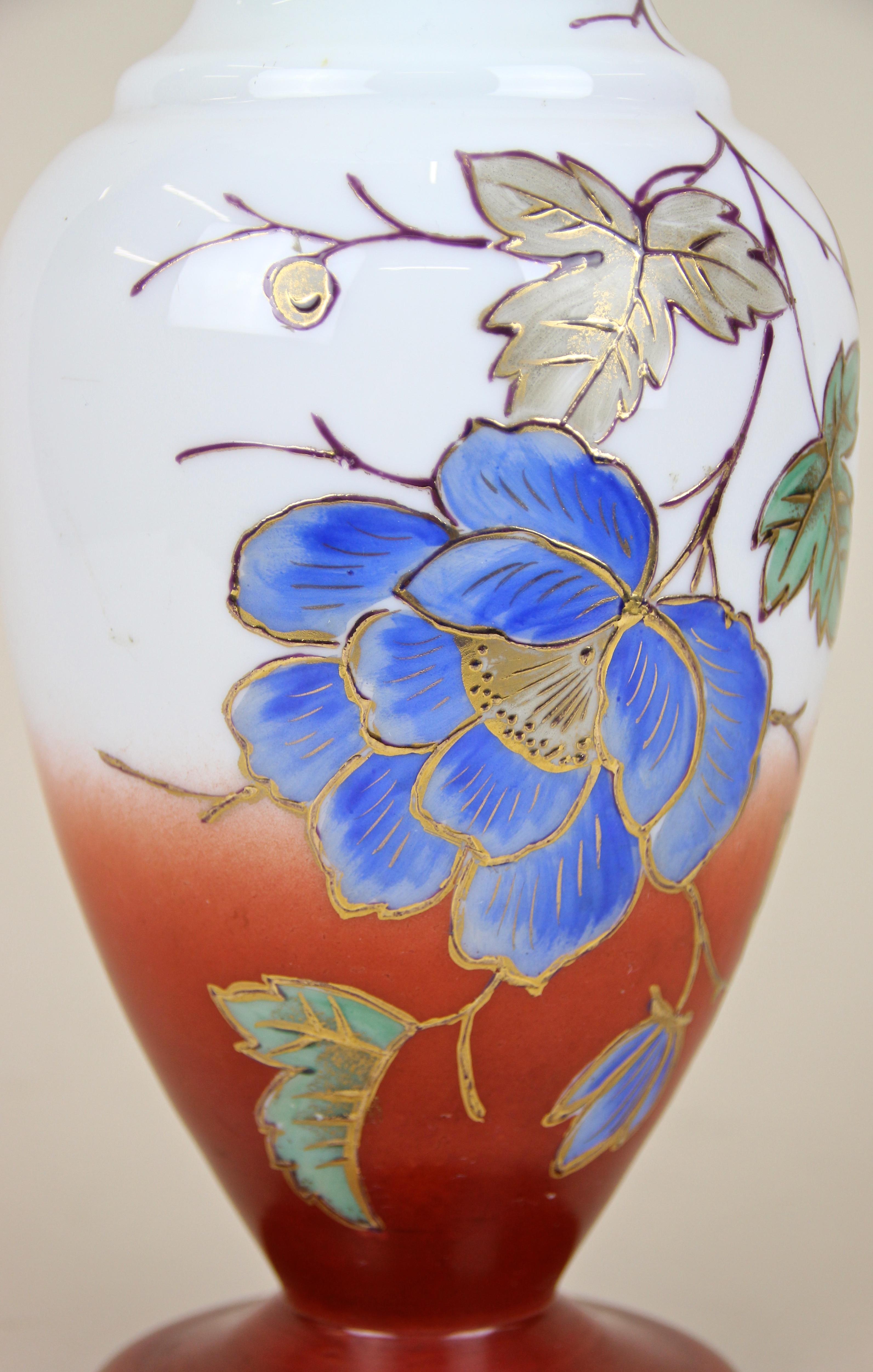 Art Nouveau Frilly Glass Vase with Enamel Paintings, Austria, circa 1900 For Sale 2