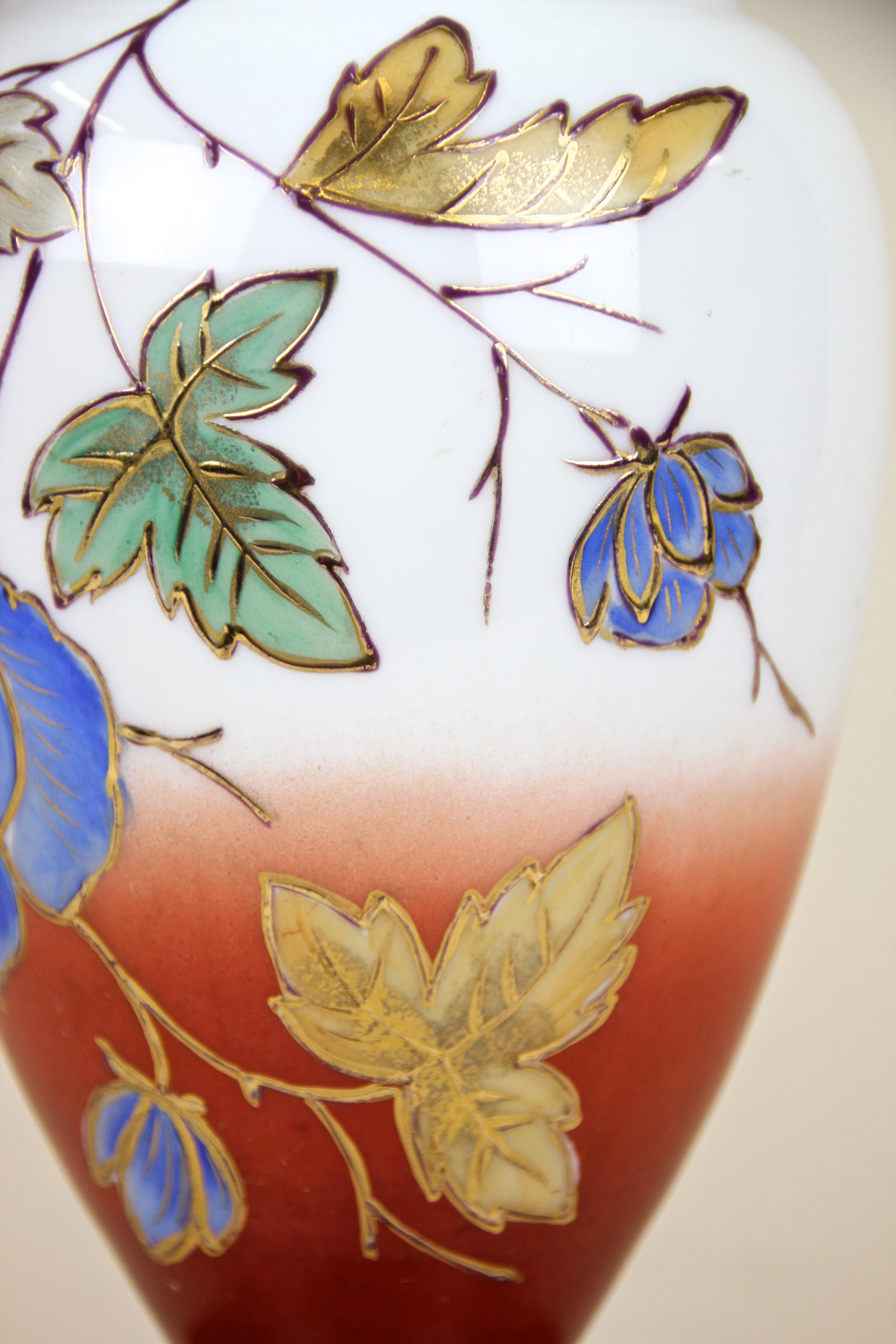 Art Nouveau Frilly Glass Vase with Enamel Paintings, Austria, circa 1900 For Sale 3