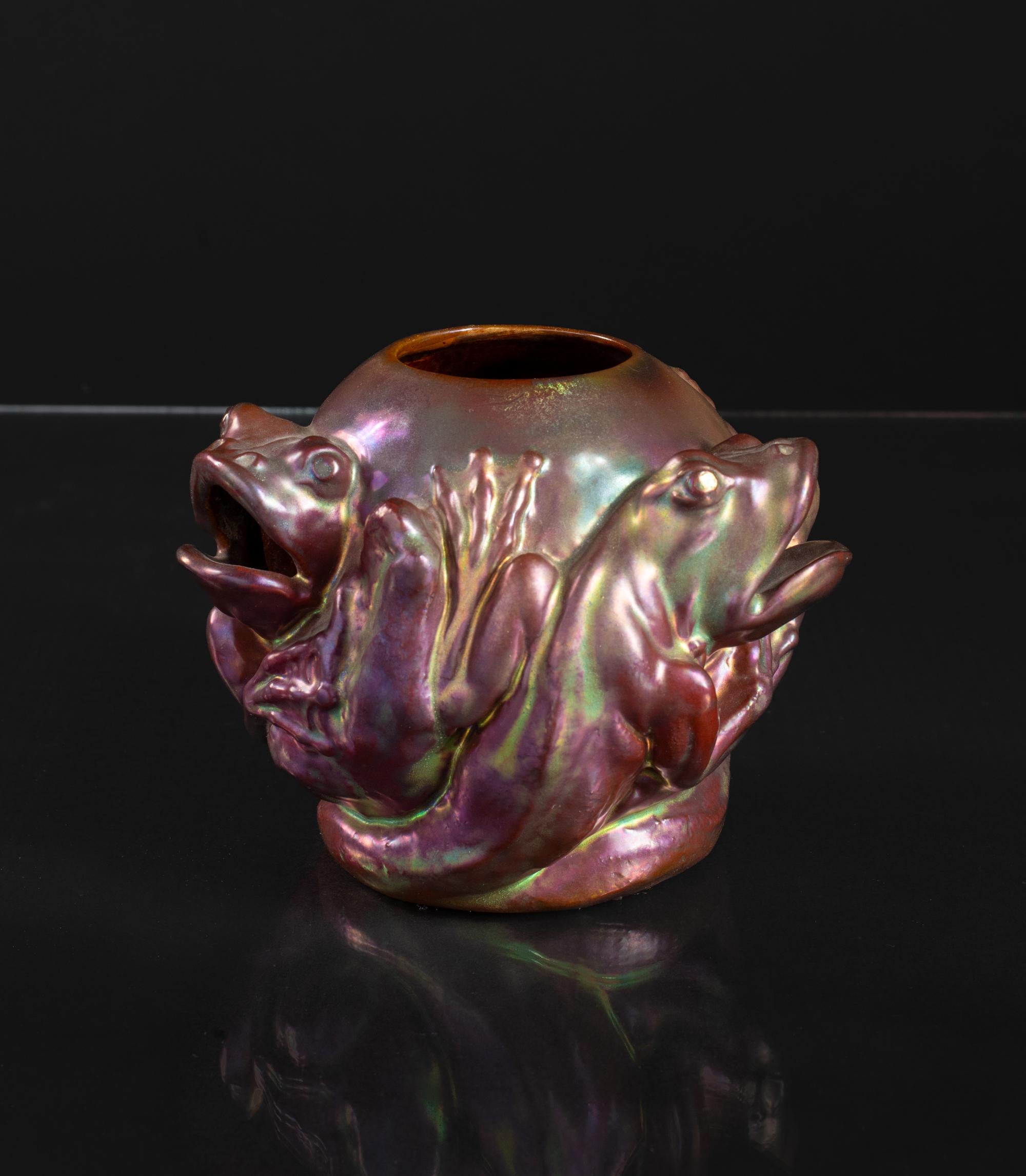 Glazed Art Nouveau Frog Vase by Zsolnay Porcelánmanufaktúra Zrt