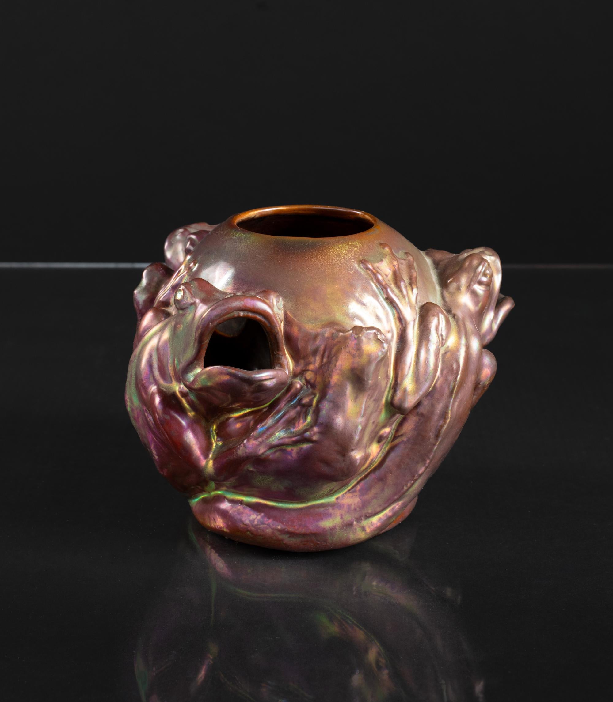 Late 19th Century Art Nouveau Frog Vase by Zsolnay Porcelánmanufaktúra Zrt