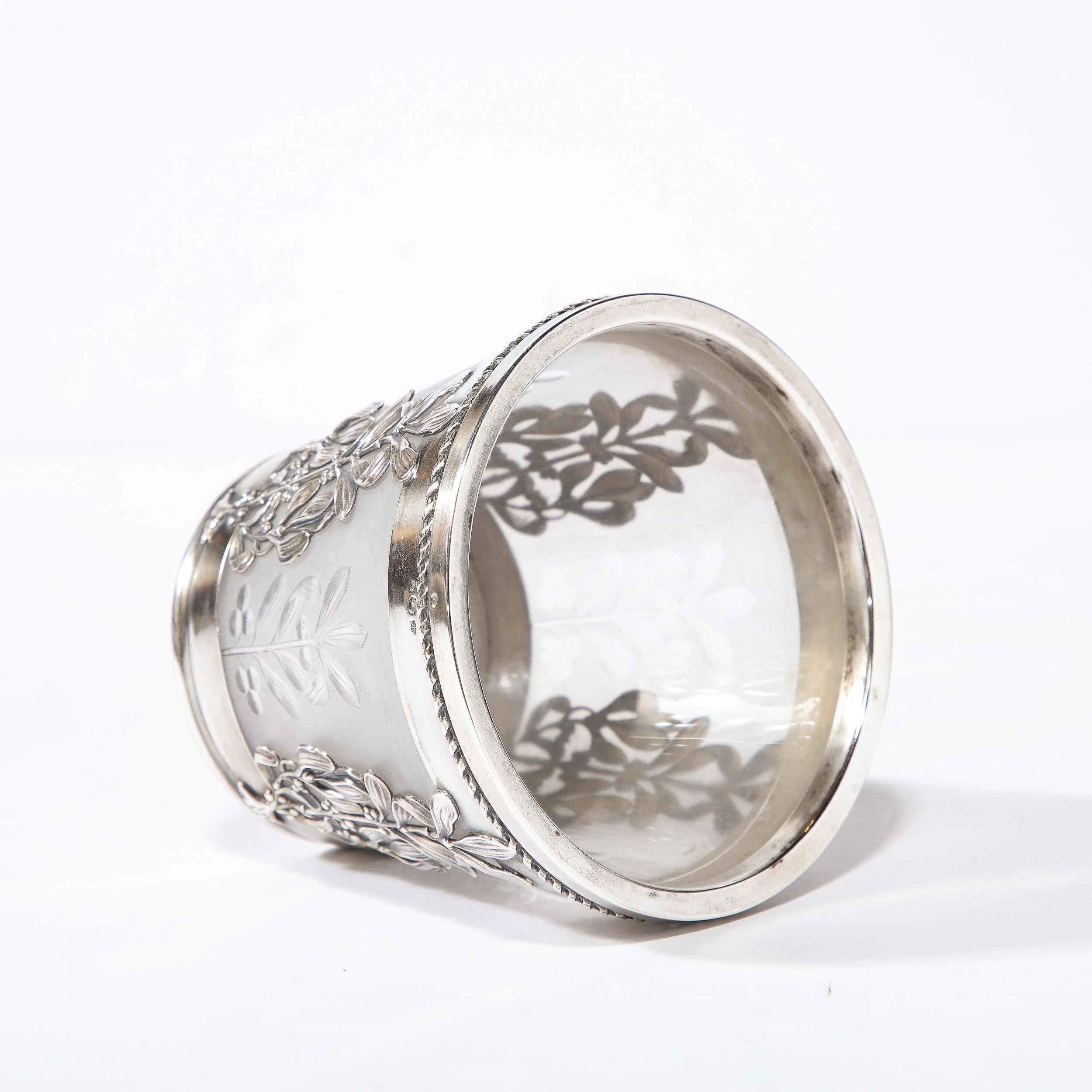 Cache-pot en verre dépoli Art Nouveau avec incrustation de feuillage en argent sterling par Emile Lanlois en vente 3
