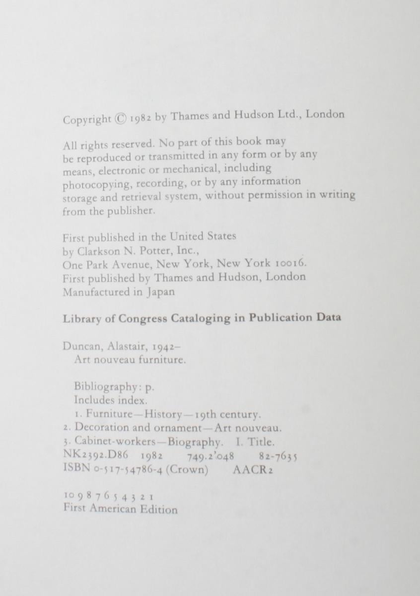 Meubles Art nouveau d'Alastair Duncan, première édition décrite en vente 11