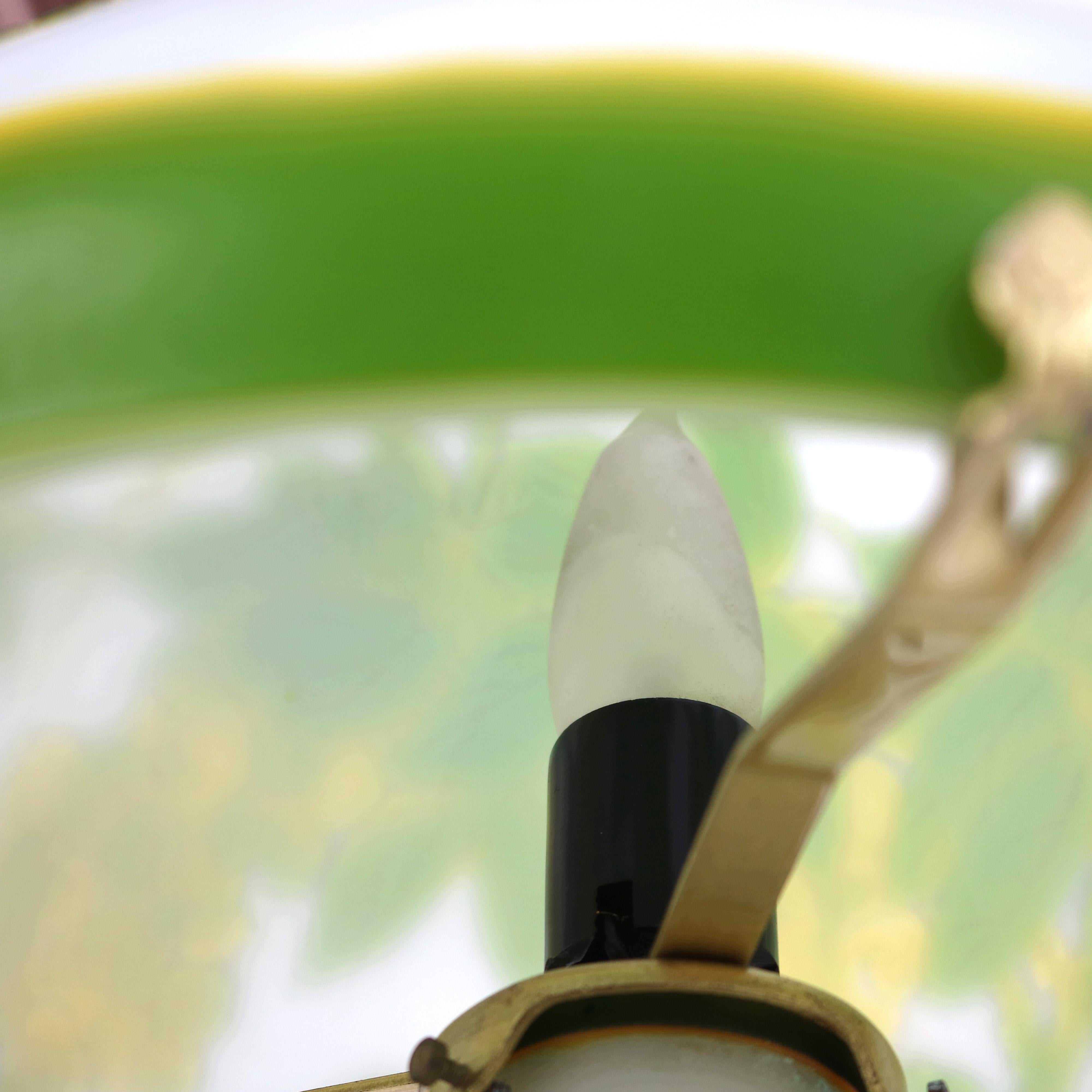 XX Art Nouveau Escuela Galle Camafeo de cristal tallado Pantalla de seta Lámpara de mesa S. XX en venta 2