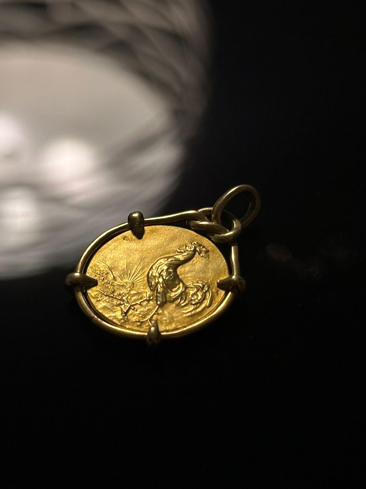 Art Nouveau Gallic Rooster Pax Gallia Victrix  Double Sided Pendant 18 k Gold In Good Condition In Mārupe, LV