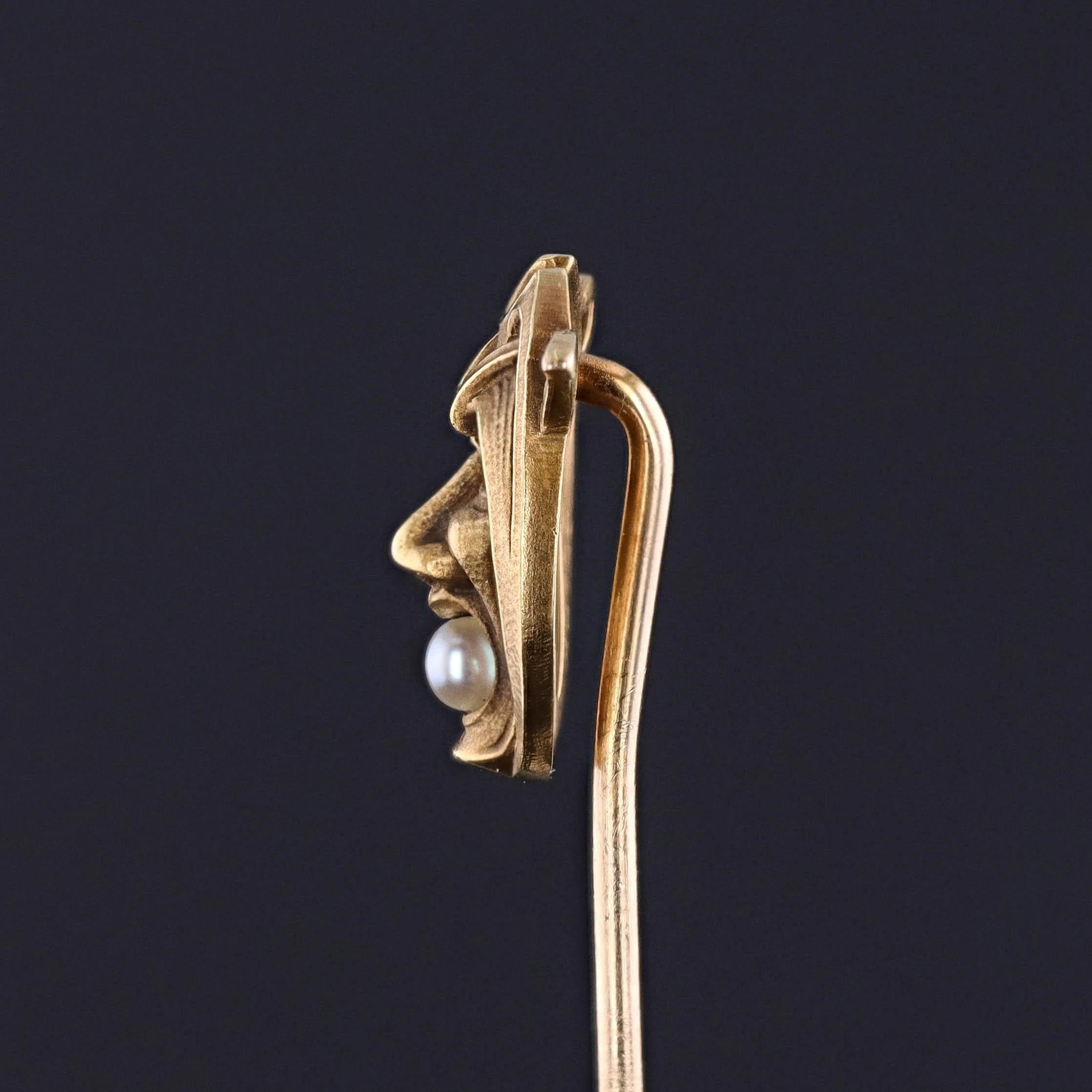 ART OF PEARLS en or 14k avec perles, par Blank & Co. (Circa 1910)

 Un bijou fantastique et finement travaillé par l'un des ateliers les plus célèbres de Newark. Cette épingle à baguette Art nouveau, rare et évocatrice, datant de 1910, représente