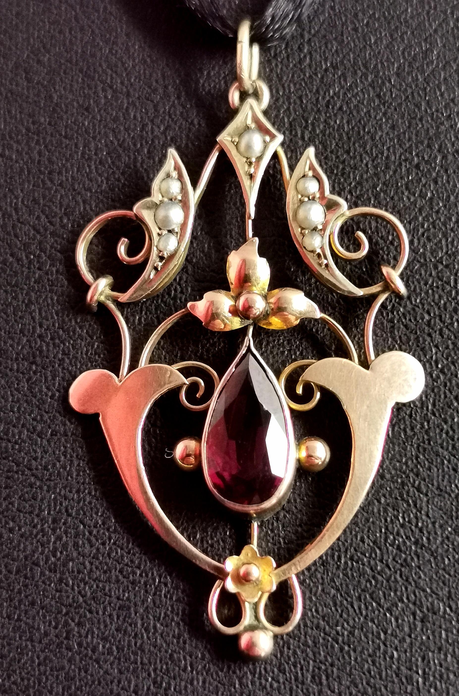 Pear Cut Art Nouveau Garnet and Pearl Lavalier Pendant, 9 Karat Yellow Gold
