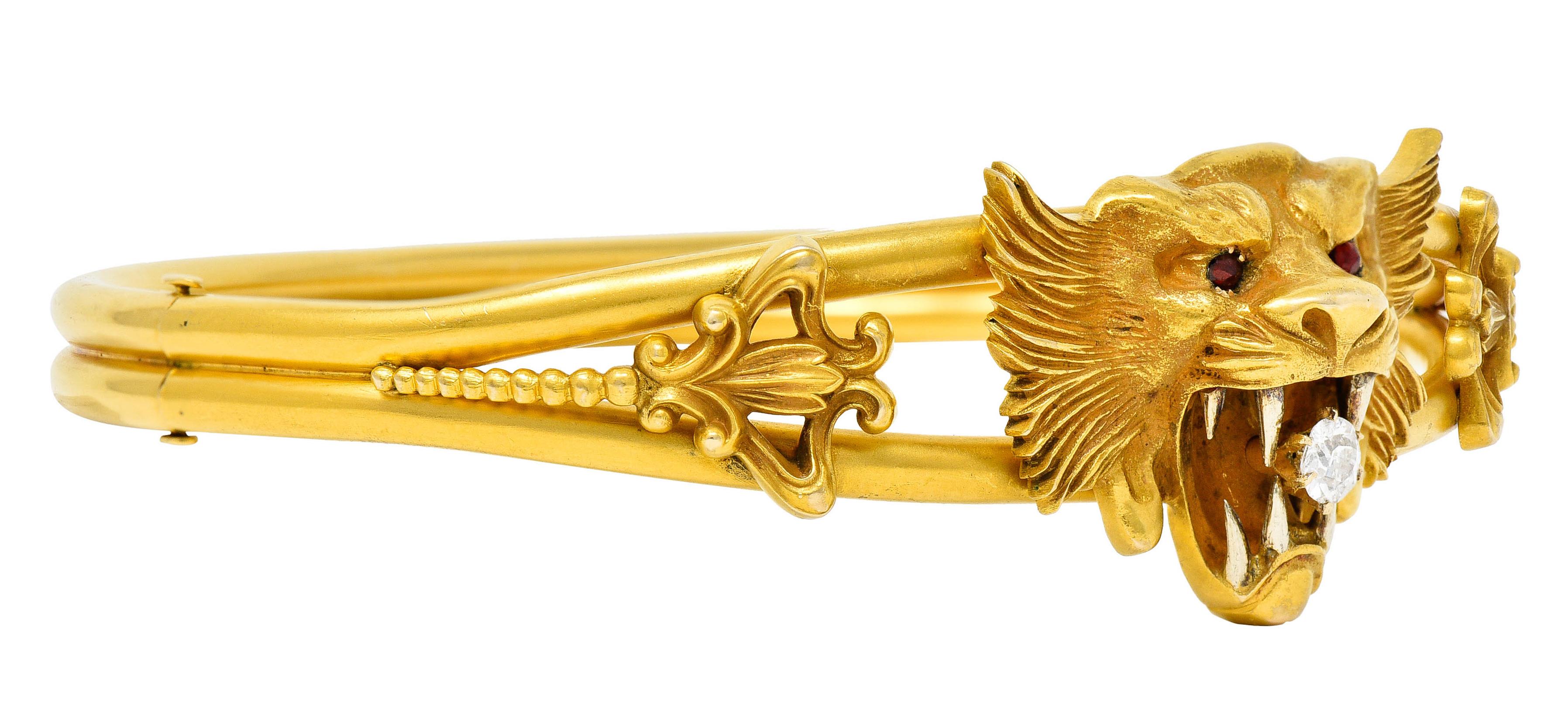 Art Nouveau Garnet Diamond 14 Karat Yellow Gold Unisex Lion Bangle Bracelet In Excellent Condition In Philadelphia, PA