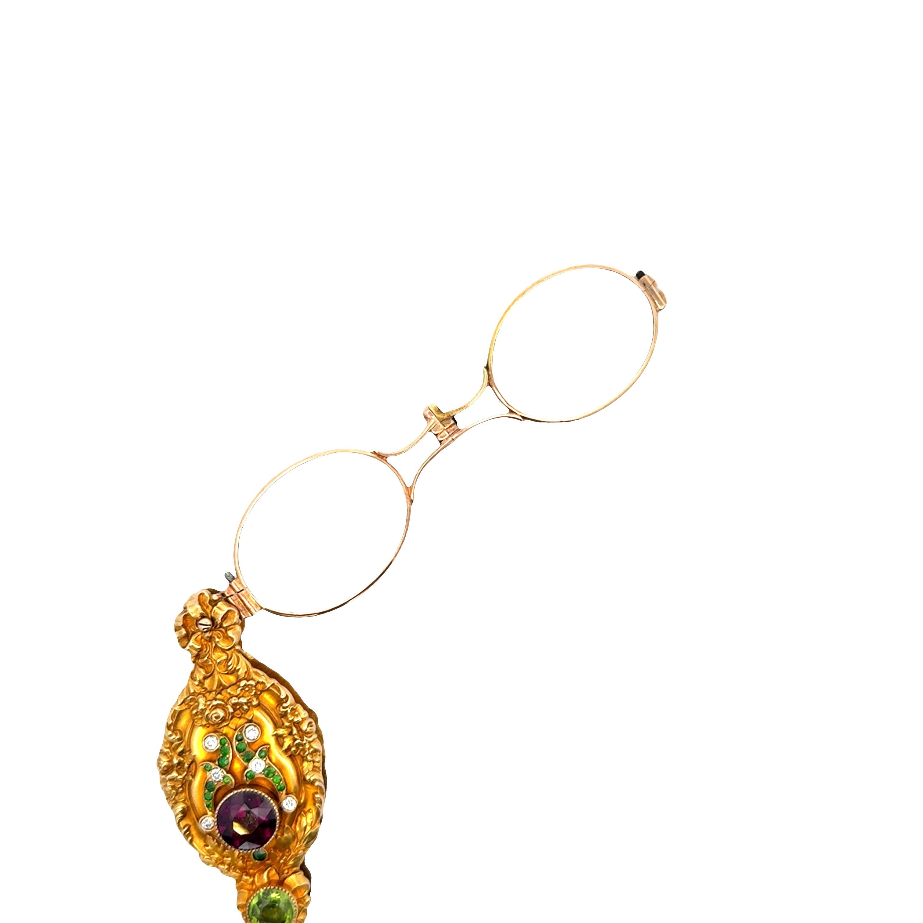 Art Nouveau Garnet Peridot Amethyst Diamond 14k Yellow Lorgnette Pendant en venta 2