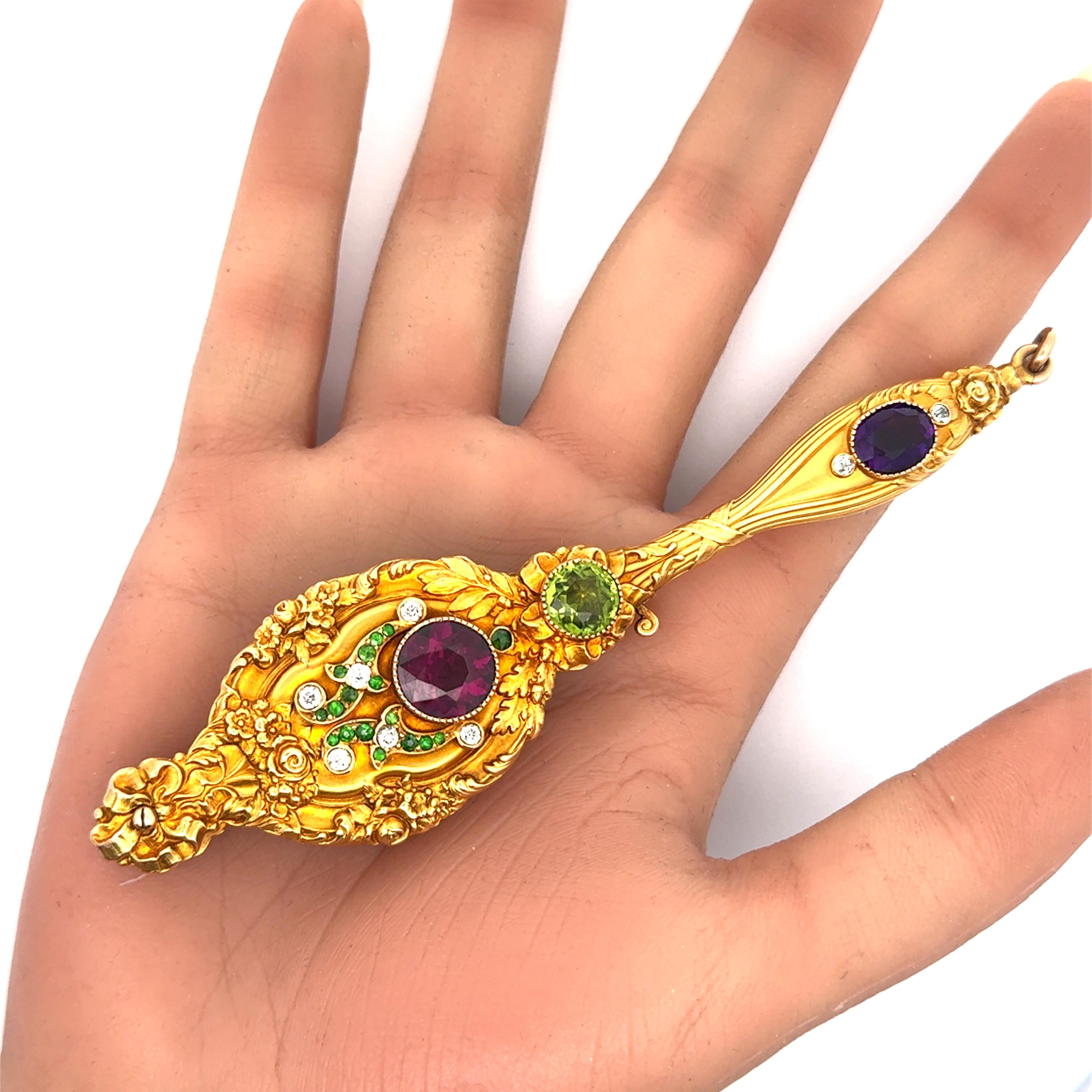 Art Nouveau Garnet Peridot Amethyst Diamond 14k Yellow Lorgnette Pendant en venta 4