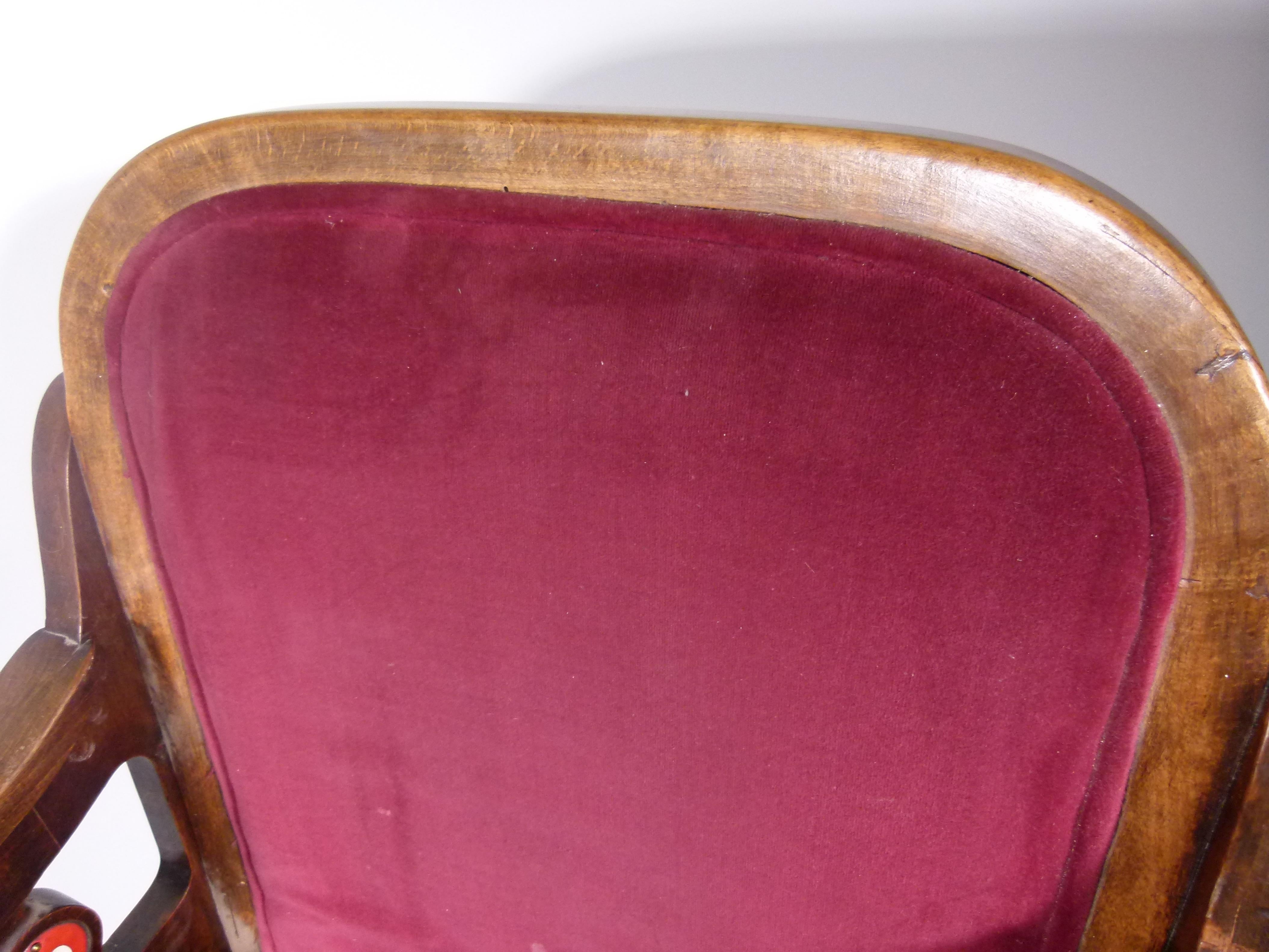  Early 20th Century Read Velvet Theater Seat In Good Condition For Sale In Vulpellac, Girona