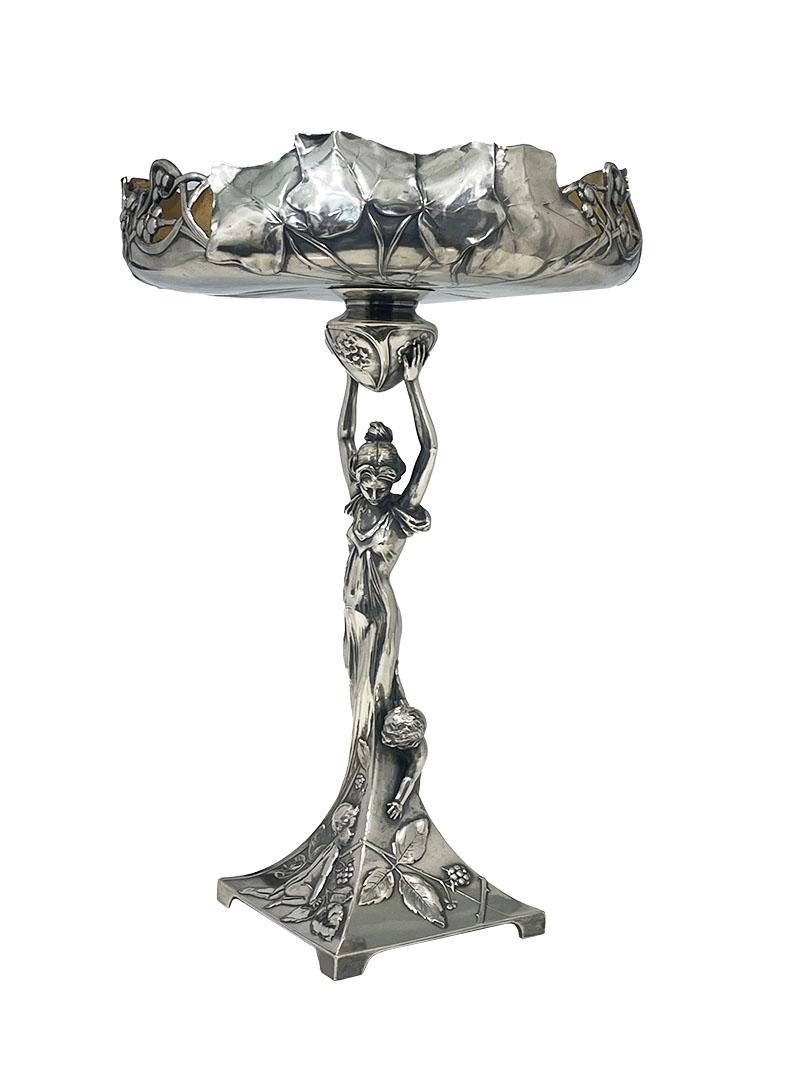 Centro de mesa Art Nouveau alemán de WMF, firmado, ca 1900 Plateado