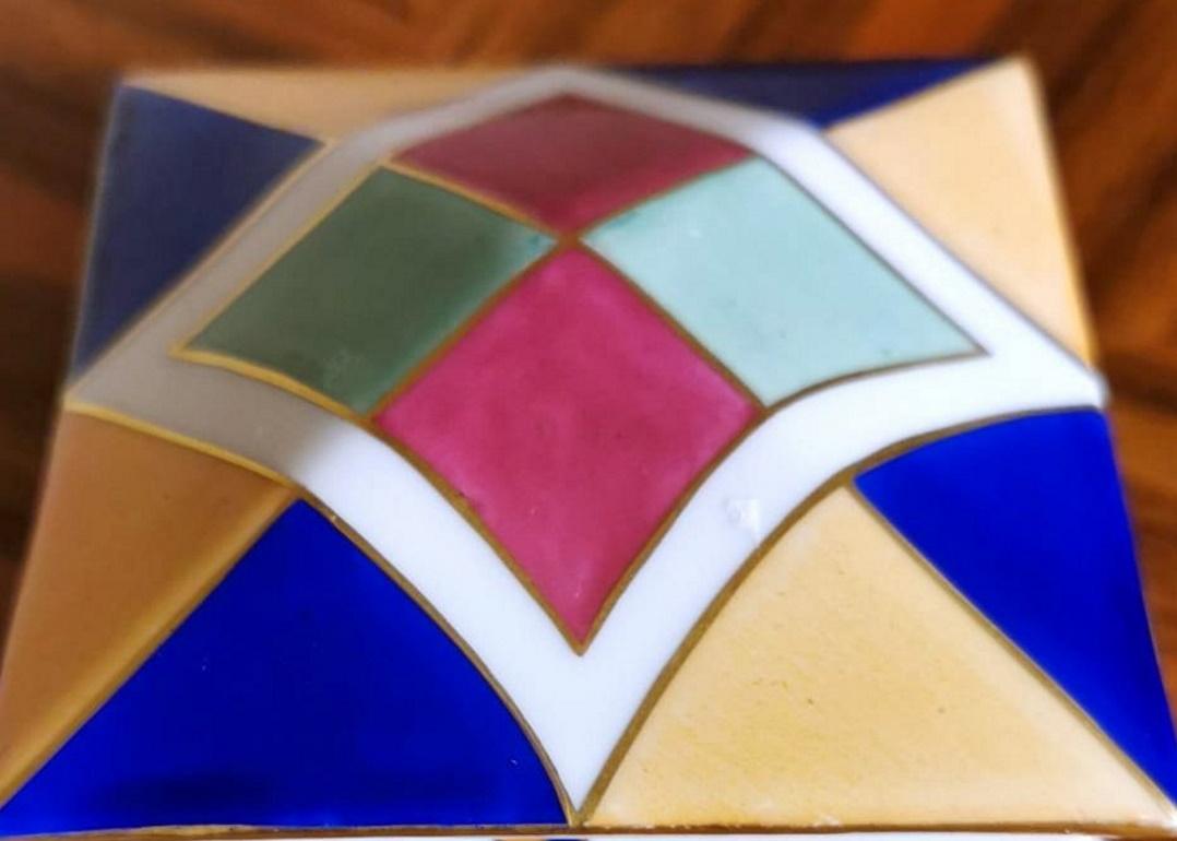 Art Nouveau Porcelaine Allemande Galluba & Hofmann Petite Boîte Multicolore Bon état - En vente à Prato, Tuscany