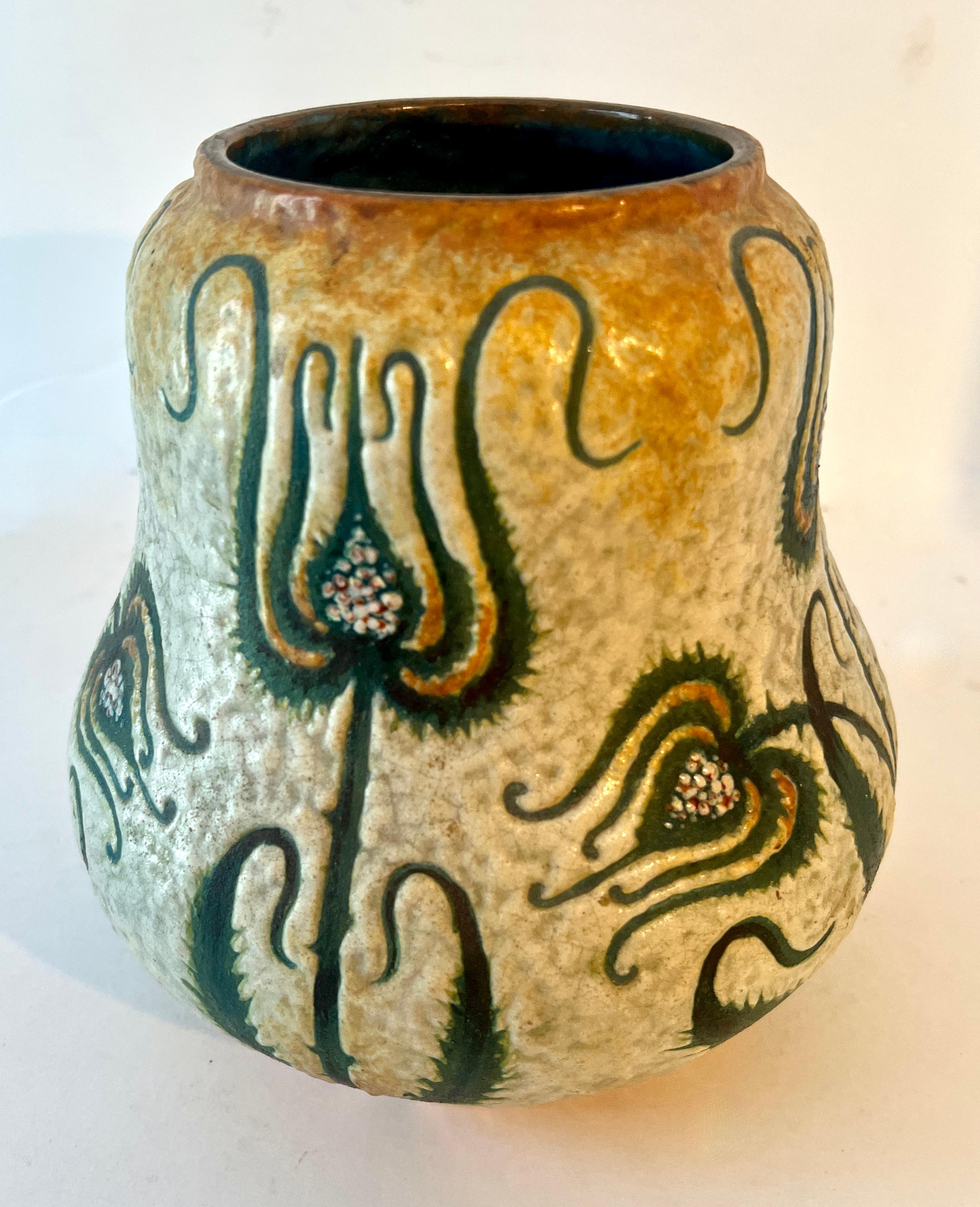 Peint à la main Vase Art Nouveau allemand en poterie de chardon de Royal Bonn 