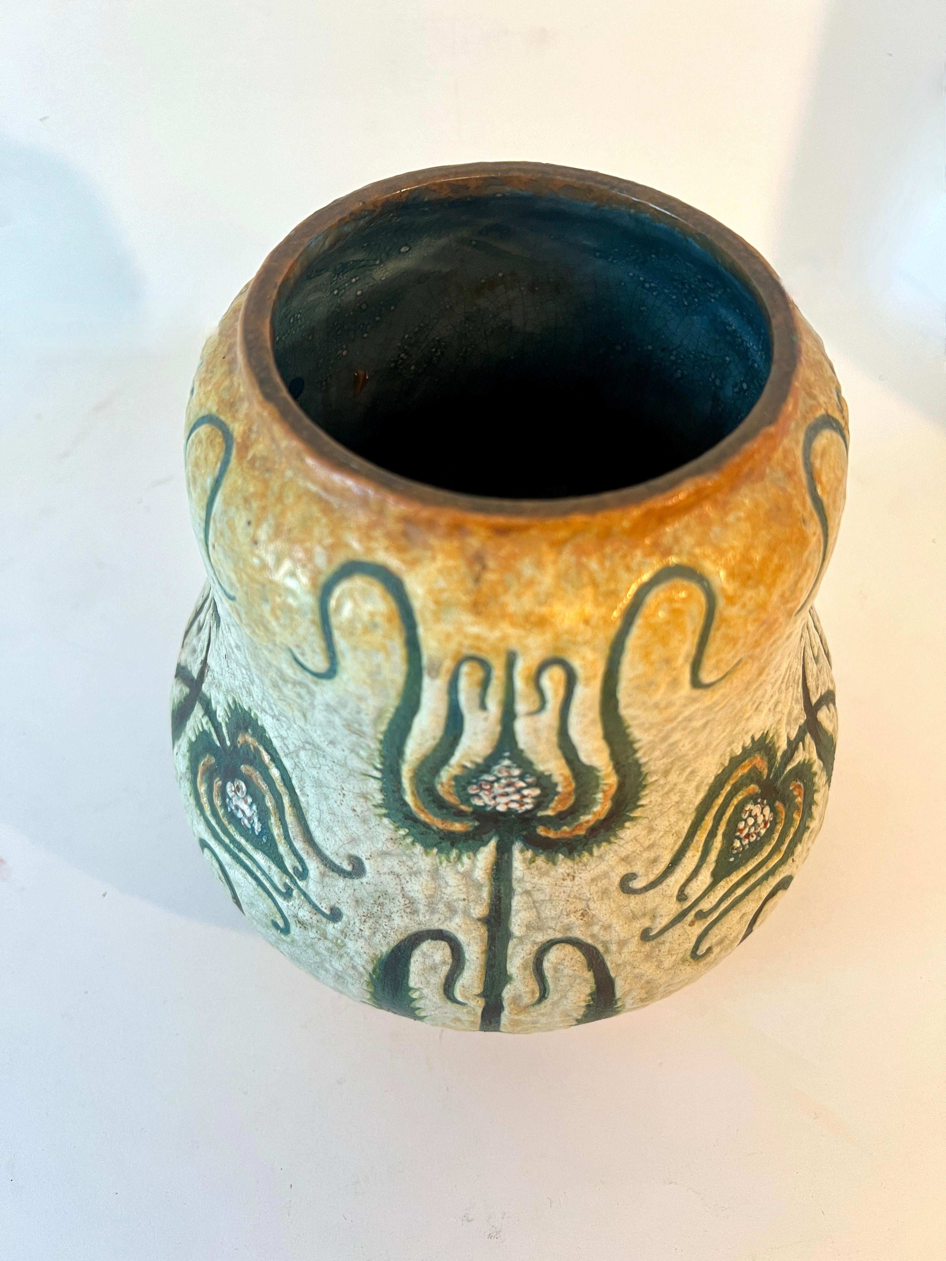 Poteries Vase Art Nouveau allemand en poterie de chardon de Royal Bonn 
