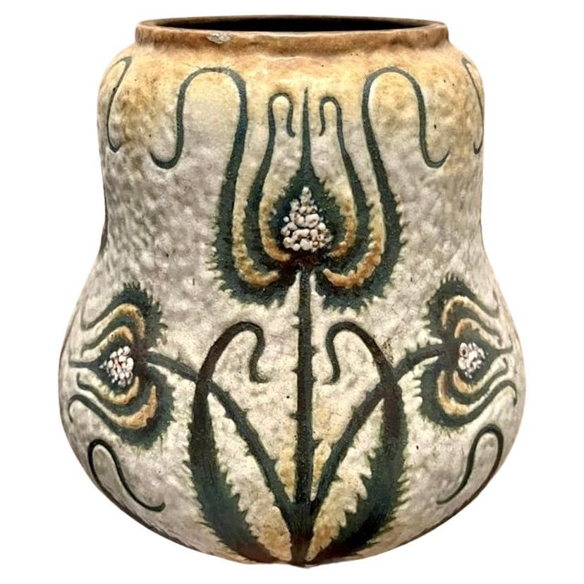 Vase Art Nouveau allemand en poterie de chardon de Royal Bonn 