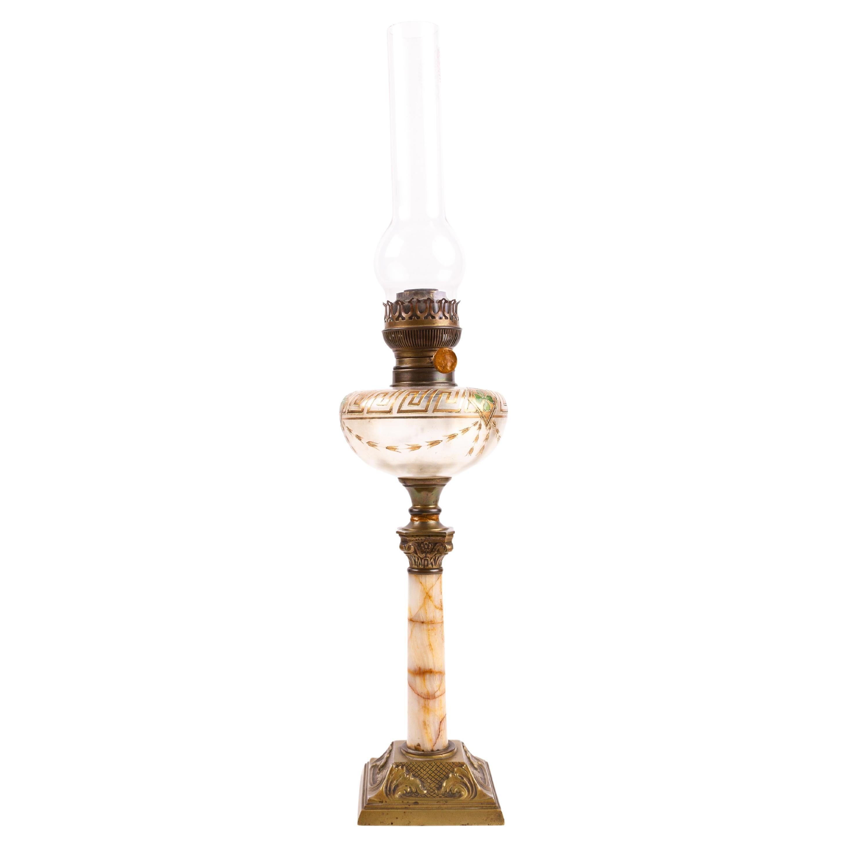 Lampe à huile Art Nouveau en bronze doré et verre peint Début du 20e siècle