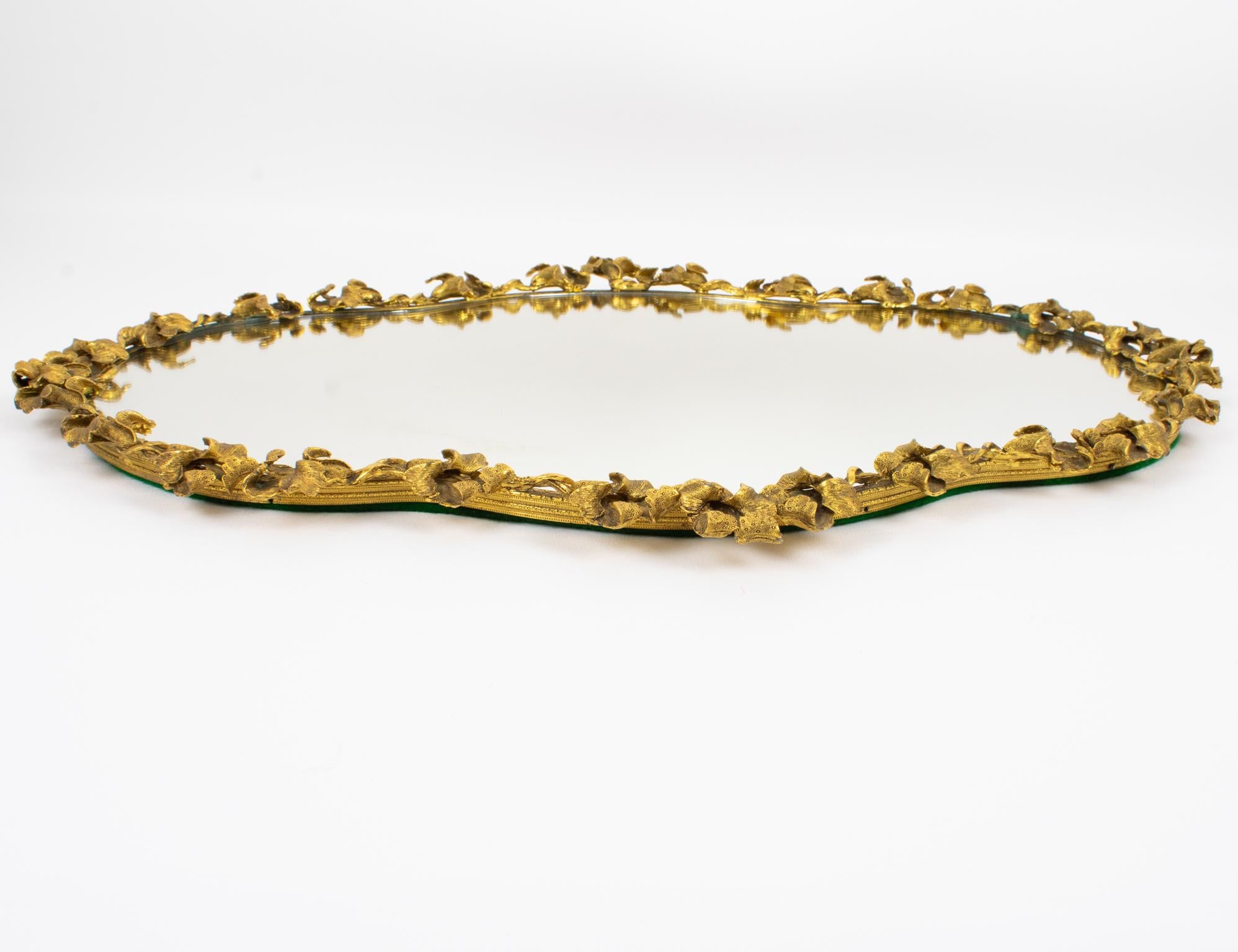 Jugendstil-Serviertablett aus vergoldeter Bronze mit Irisblumen, Frankreich 1910er Jahre im Angebot 5