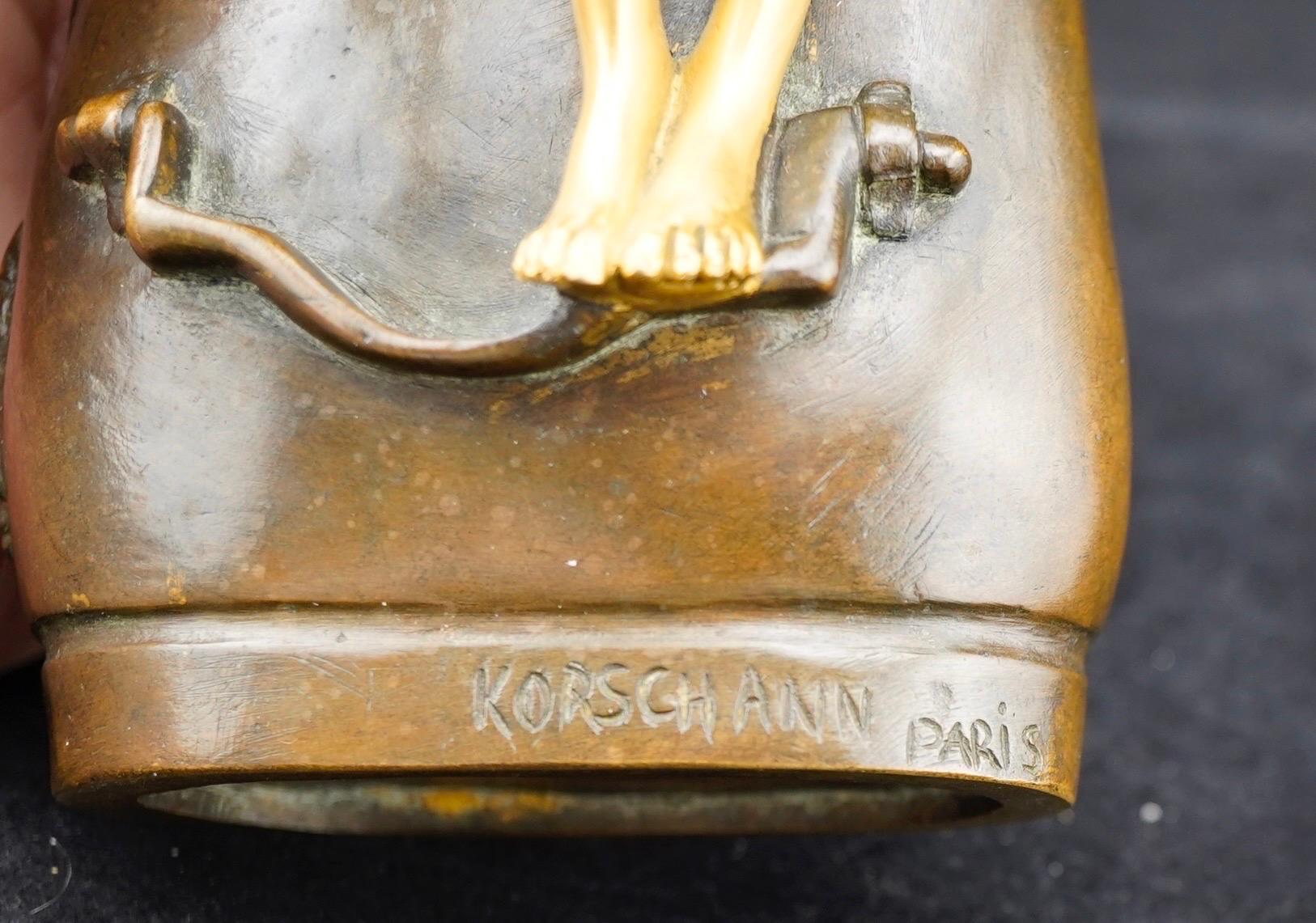 Moulage Nu en bronze patiné et doré Art Nouveau  Vase à bourgeons figuratif de Charle Korschann. en vente