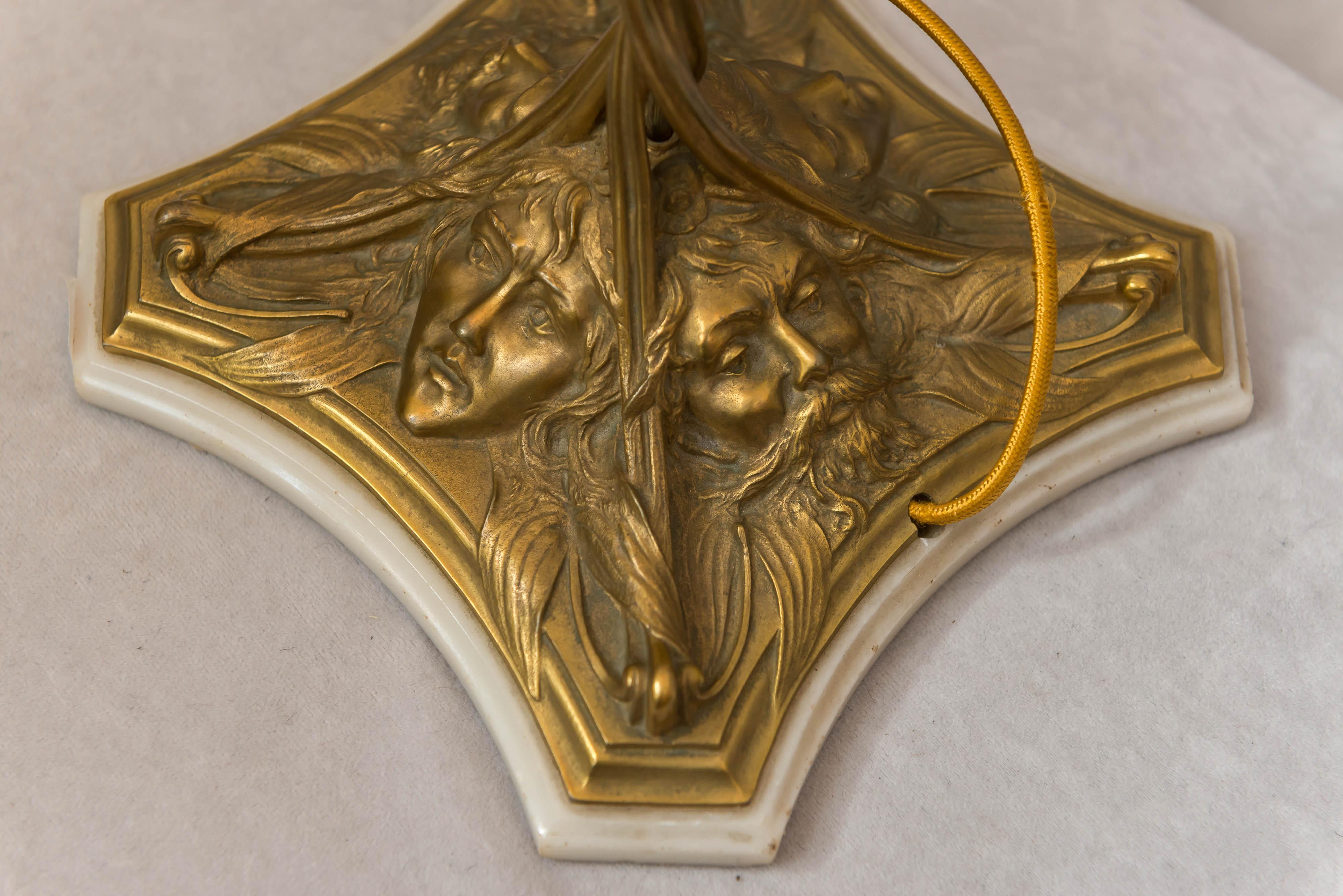 Art Nouveau Gilt Bronze and Shell Table Lamp, circa 1900 3