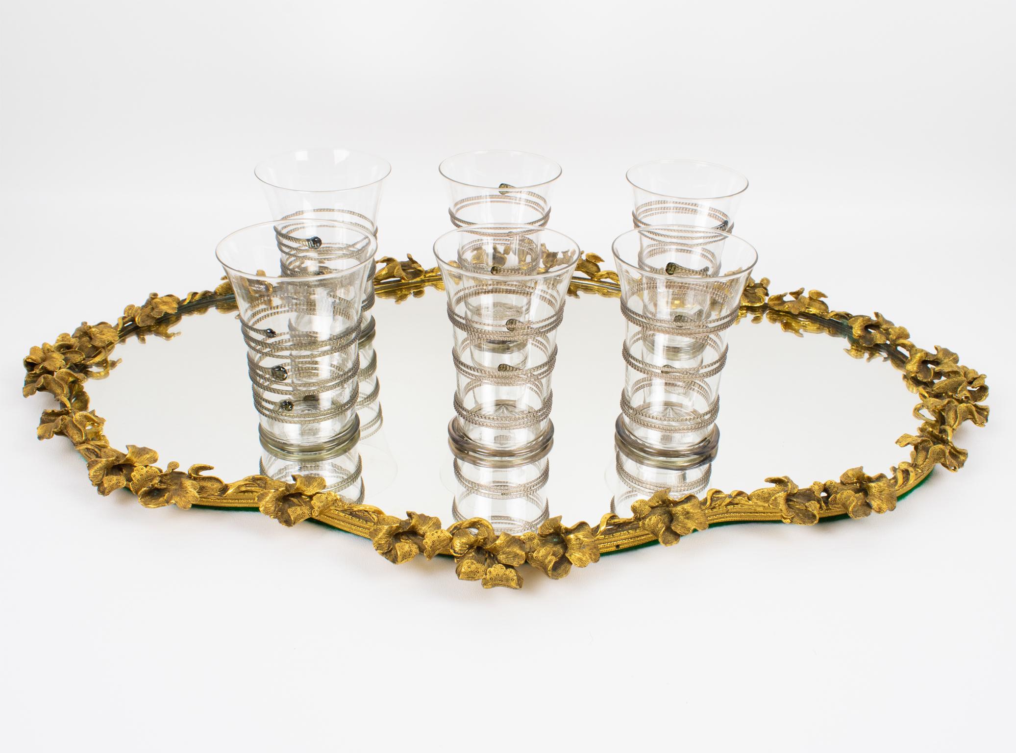 Français Centre de table Art Nouveau en bronze doré avec motif de fleur d'iris, vers 1910 en vente