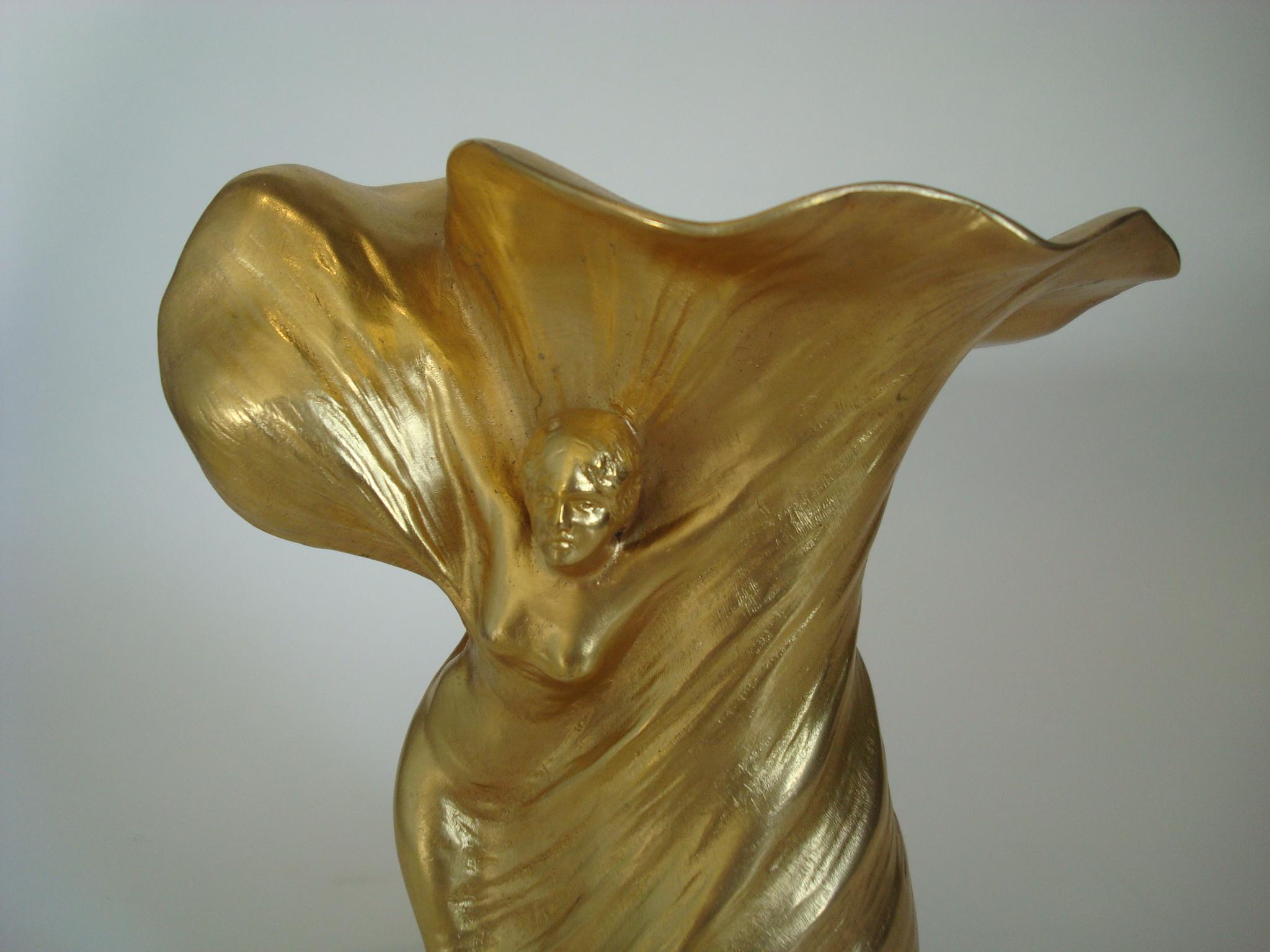 Art Nouveau Gilt-Bronze Figural Vase Signed Lerche, France, 1900´s In Good Condition In Buenos Aires, Olivos