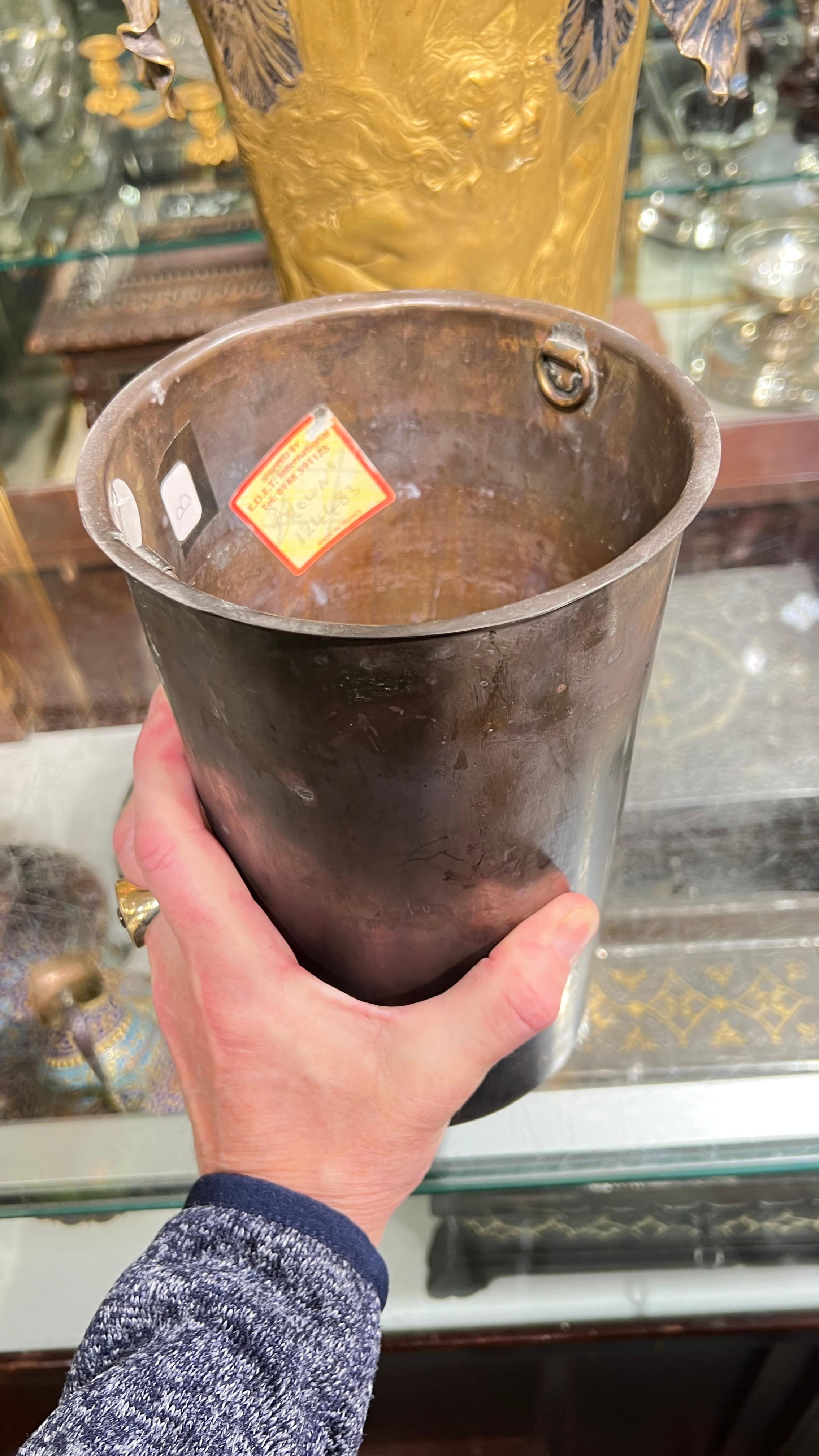 Vaso da fiori in bronzo dorato Art Nouveau di Charles Raphael Charles Peyre In condizioni buone in vendita a New York, NY
