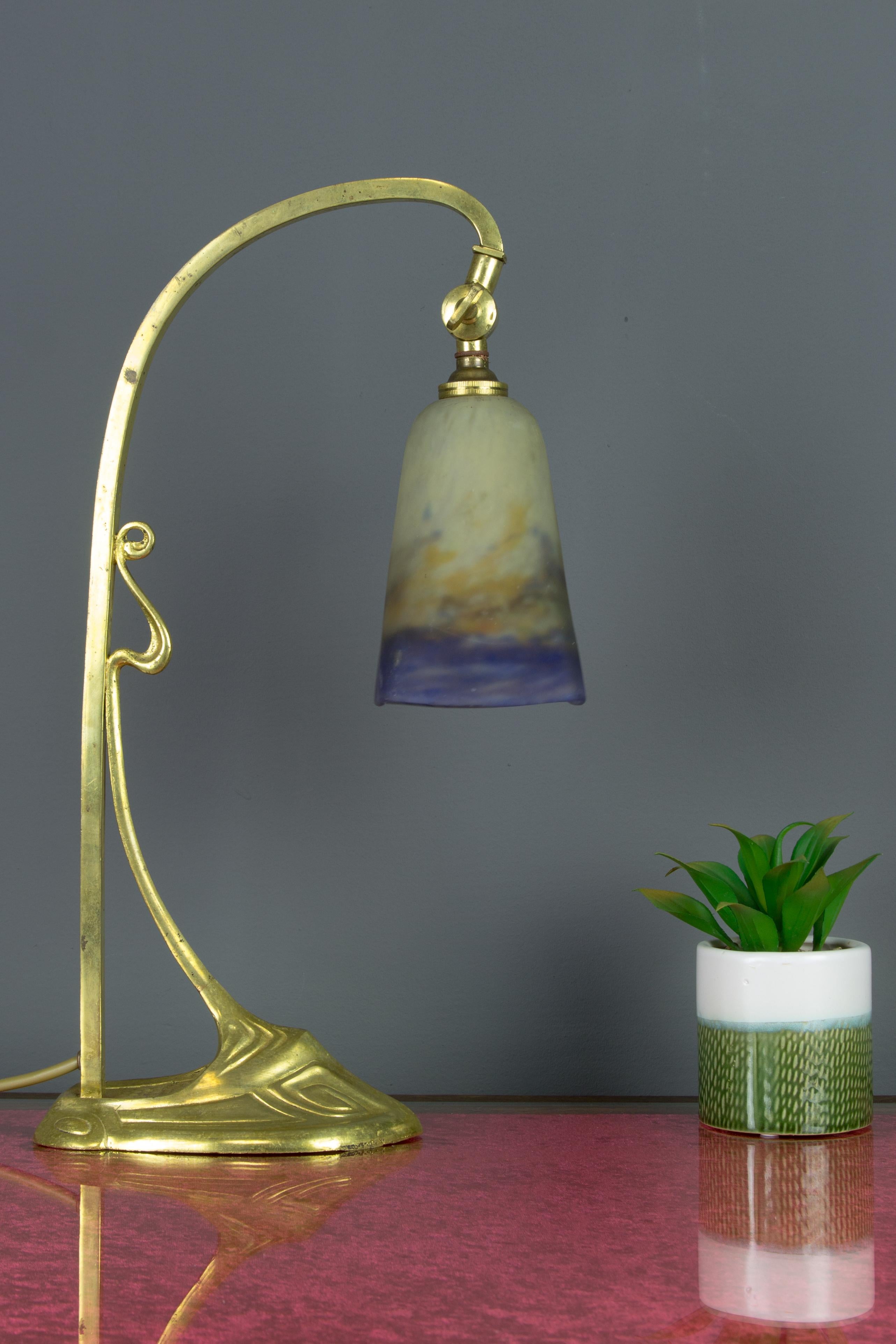 Art Nouveau Gilt Bronze Table Lamp with Signed Muller Frères Glass Shade, 1920s In Good Condition In Barntrup, DE