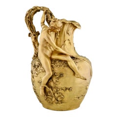 Art Nouveau Jarrón de bronce dorado "La pêche au filet" Alexandre Vibert Francia 1898