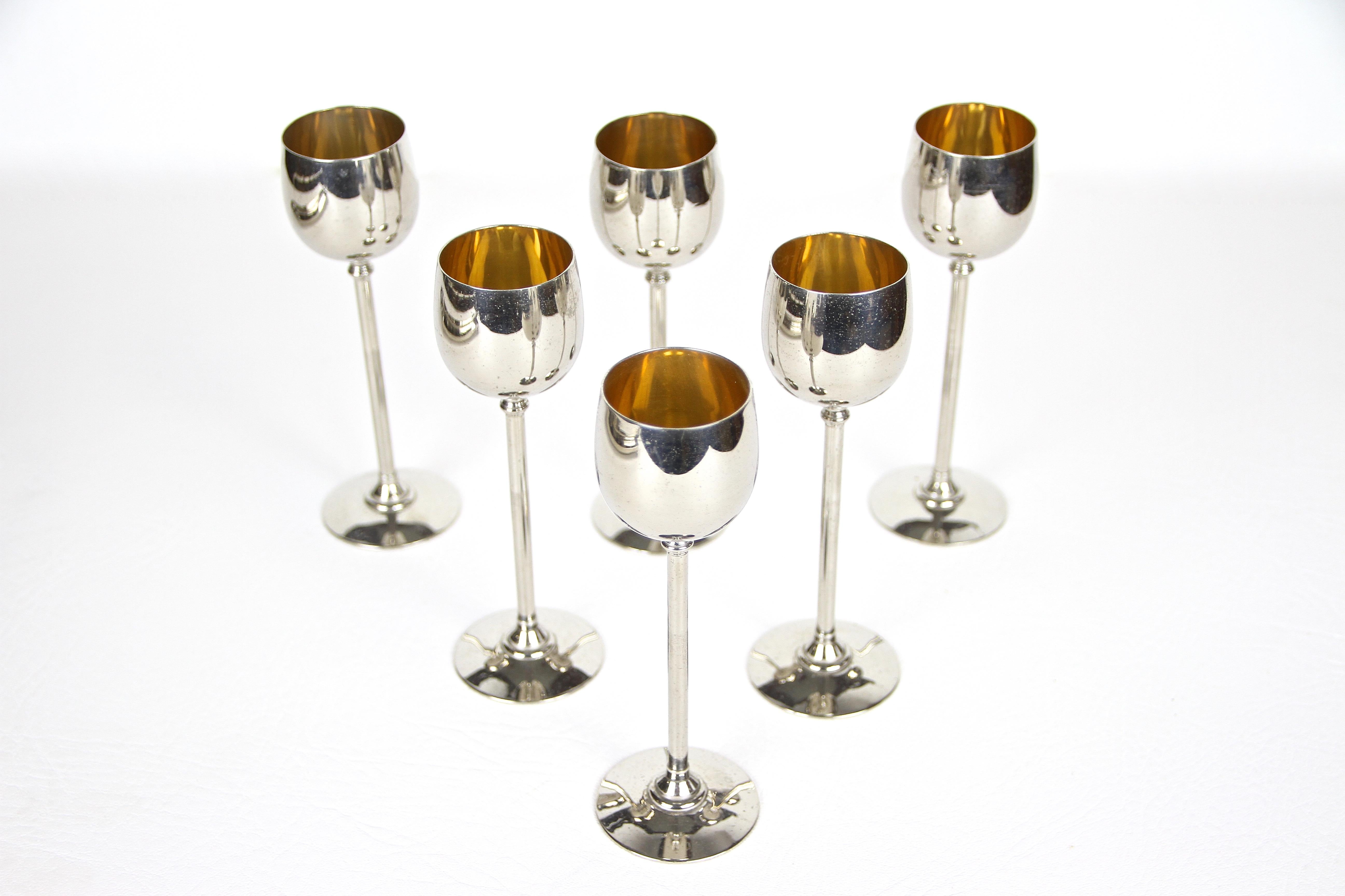 Set da liquore in stile Art Nouveau dorato con 6 calici di WMF, Germania, 1910 circa in vendita 3
