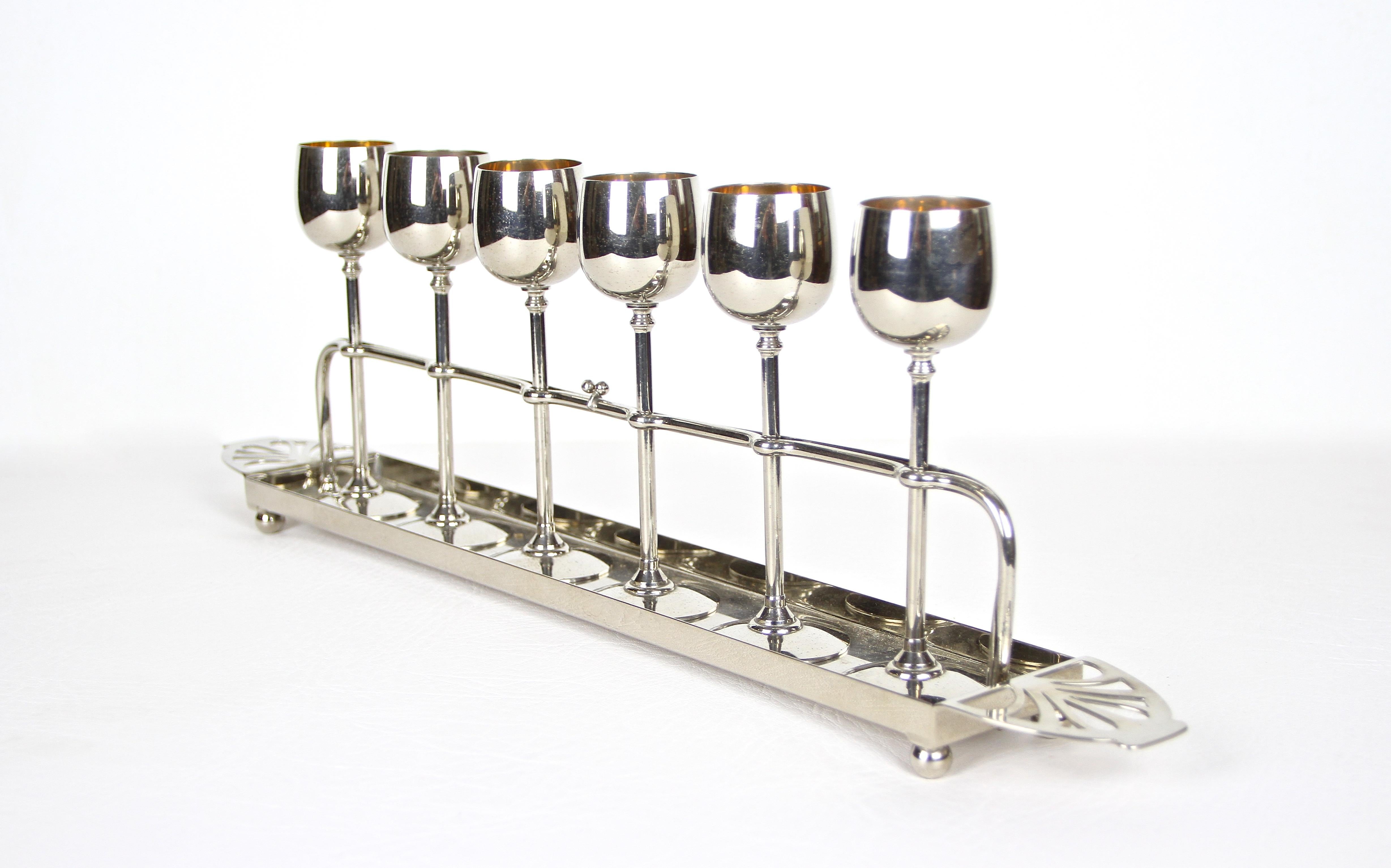 Art Nouveau Gilt Liquor Set with 6 Goblets by WMF, Germany circa 1910 In Good Condition For Sale In Lichtenberg, AT