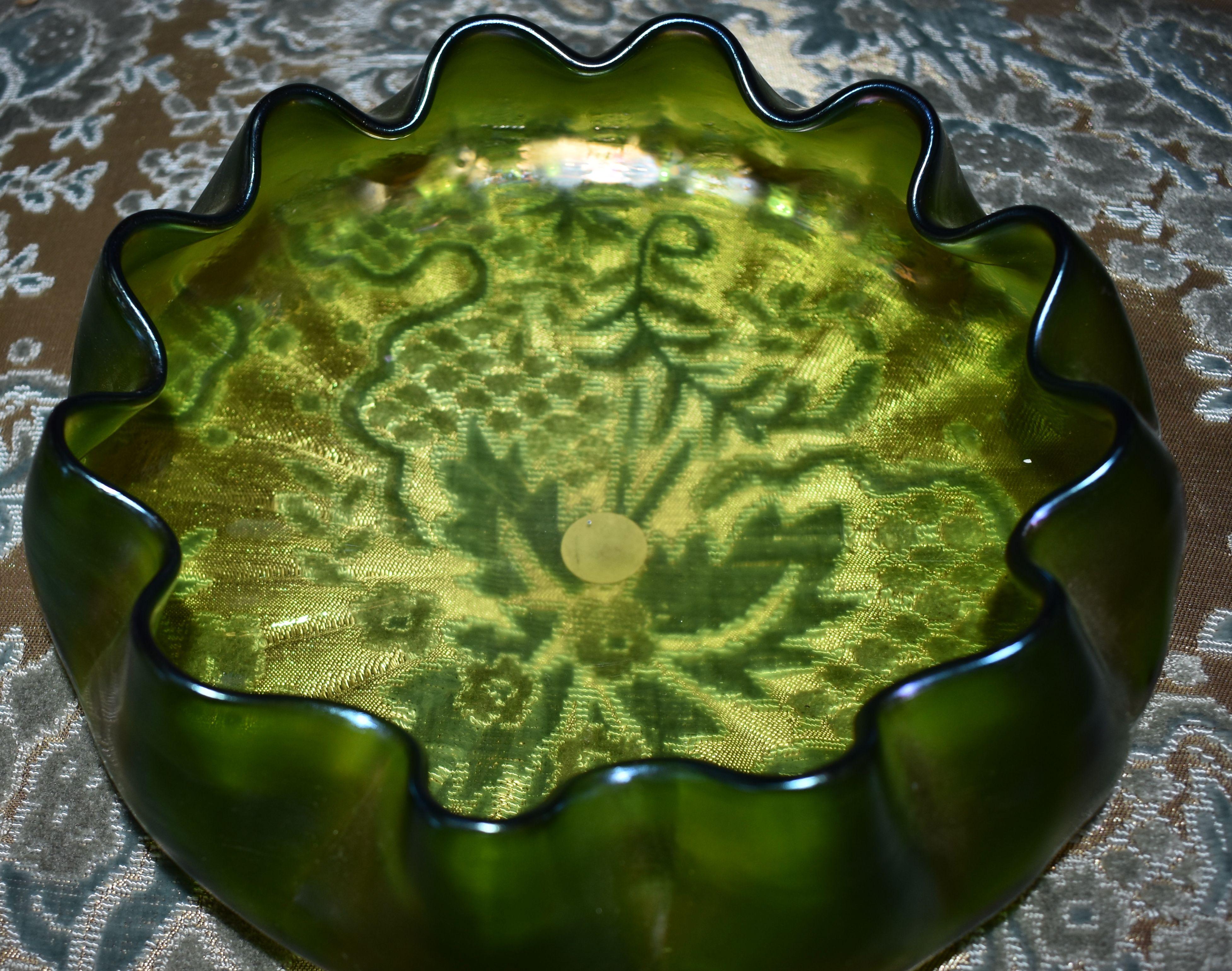 Mid-20th Century Art Nouveau Glass Bowl For Sale