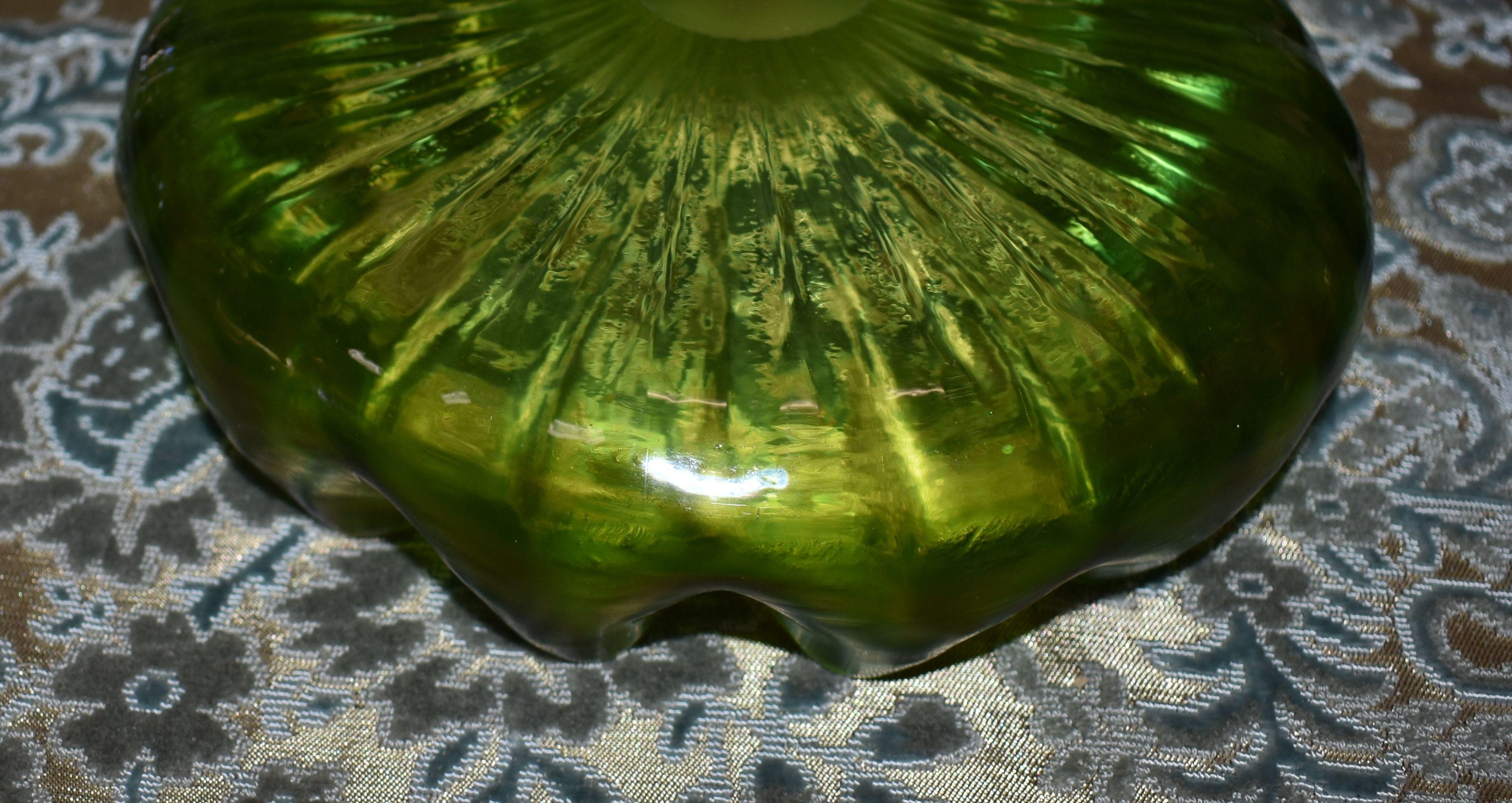 Glasschale im Art nouveau-Stil (Glaskunst) im Angebot