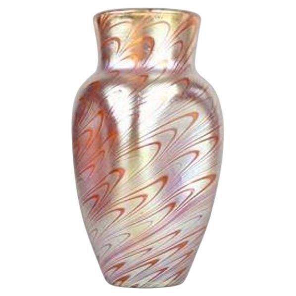 Vaso in vetro Art Nouveau di Loetz Glass - Phenomen Rosa, Iridescente, 1902 ca. in vendita