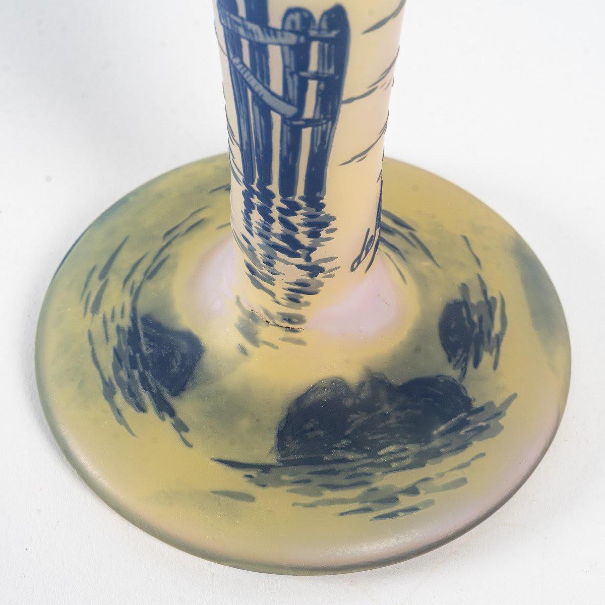 Art Nouveau Glass Vase by the Artist De Vez. For Sale 4