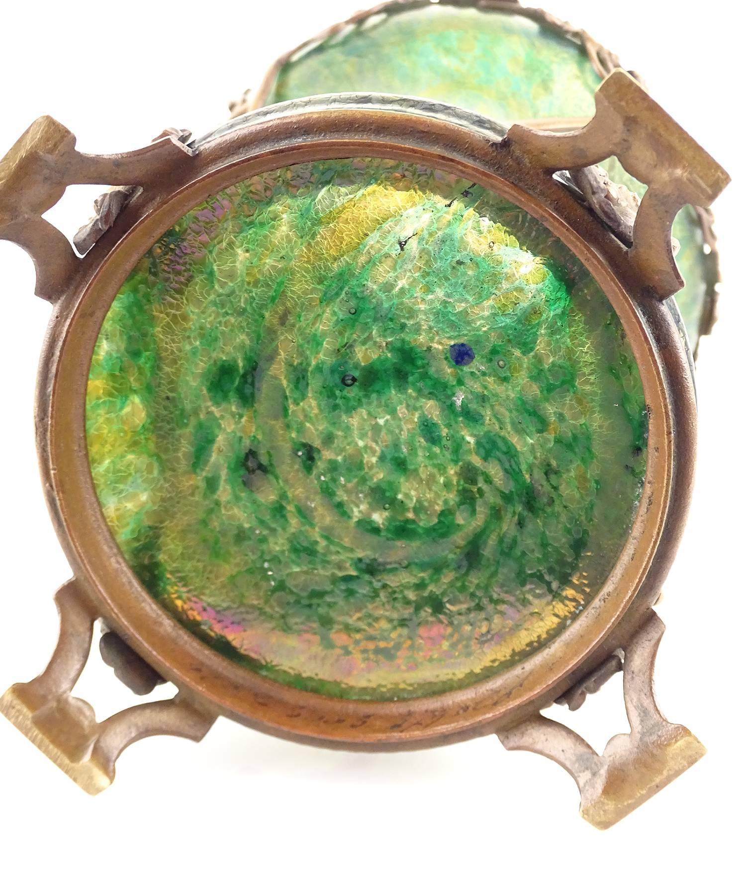 Exceptionnal Art Nouveau Glass Vase  Flower Bronze Overlay,  Loetz Tiffany Era For Sale 6