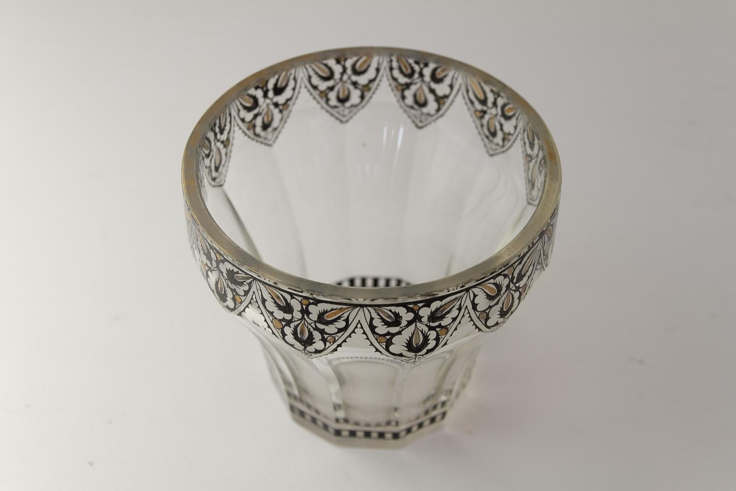 Vasi in vetro Art Nouveau, anni '20. Set di 2. in vendita 6