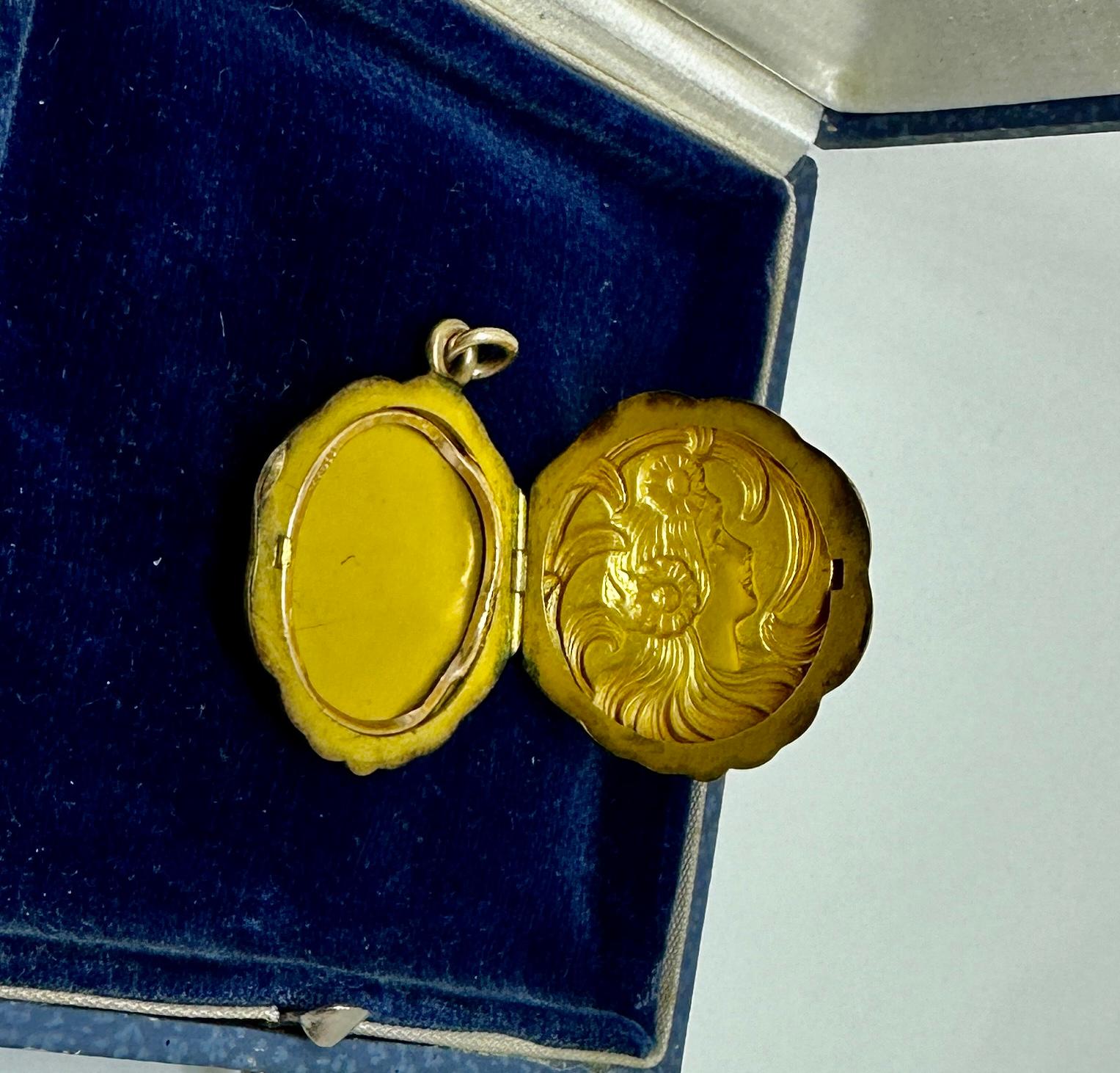 Art Nouveau Goddess Maiden Woman Locket Necklace Alfonse Mucha Gorgeous For Sale 2