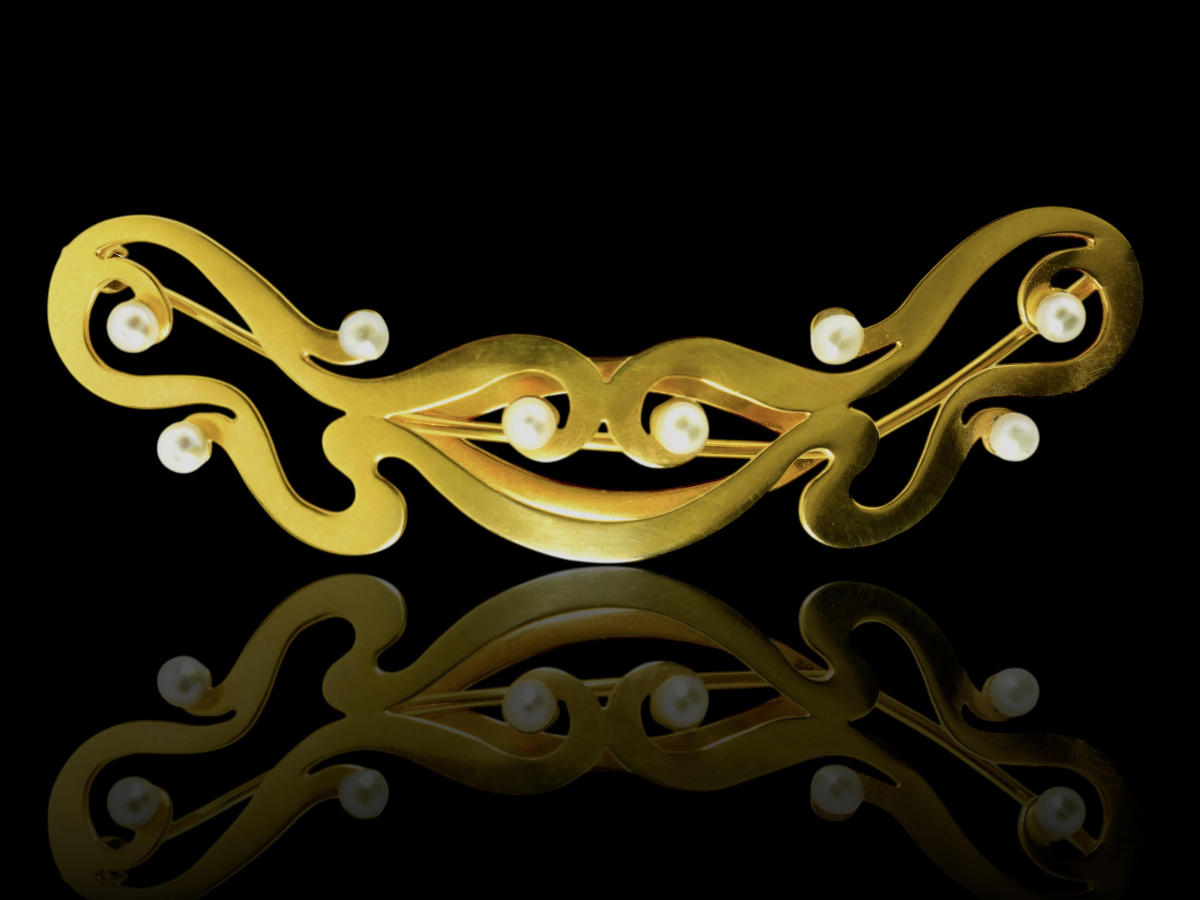 Bead Art Nouveau Gold and 8 Natural Oriental Pearl Antique Hair Barrette, c. 1900 For Sale
