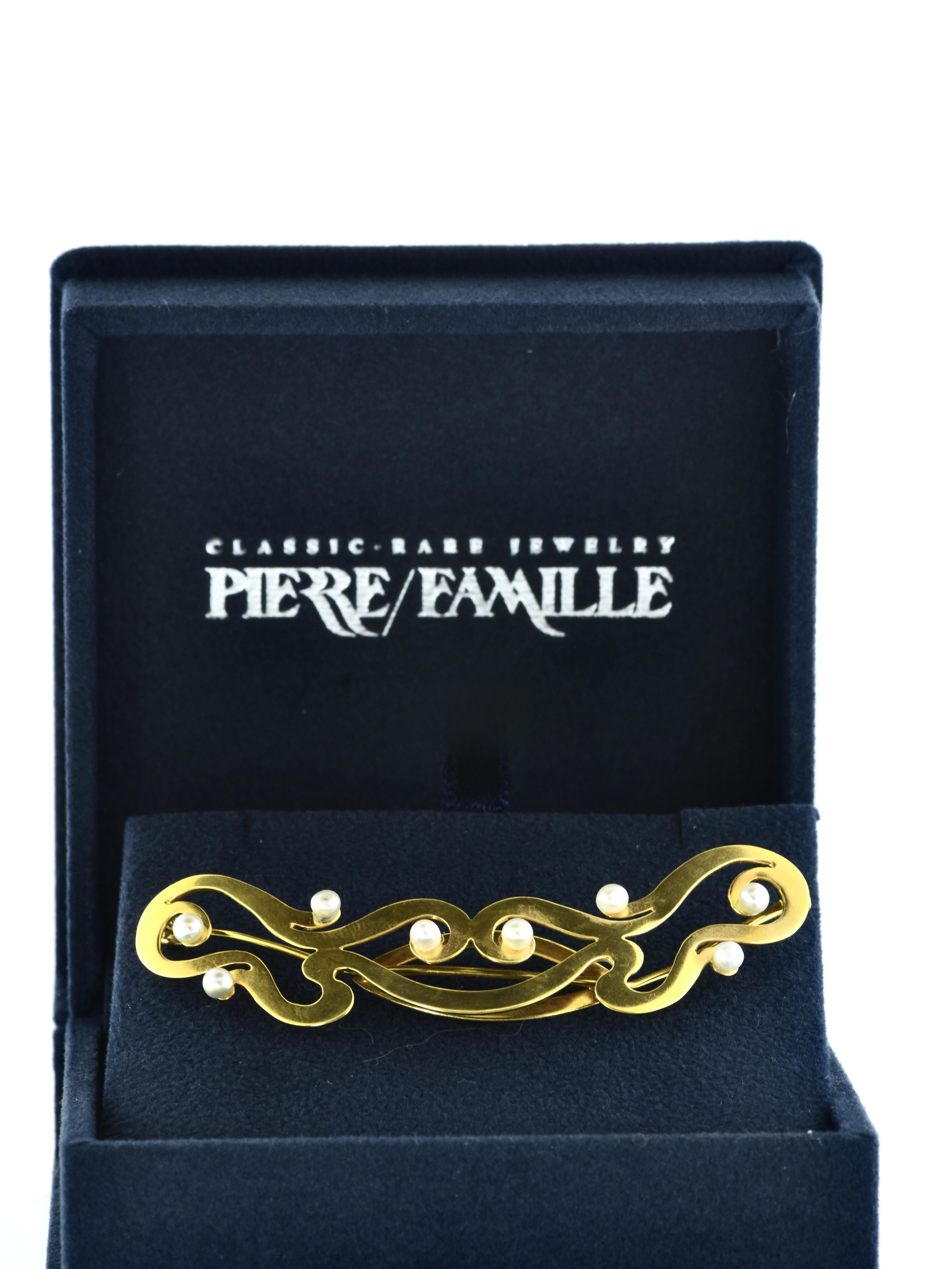 Women's or Men's Art Nouveau Gold and 8 Natural Oriental Pearl Antique Hair Barrette, c. 1900 For Sale