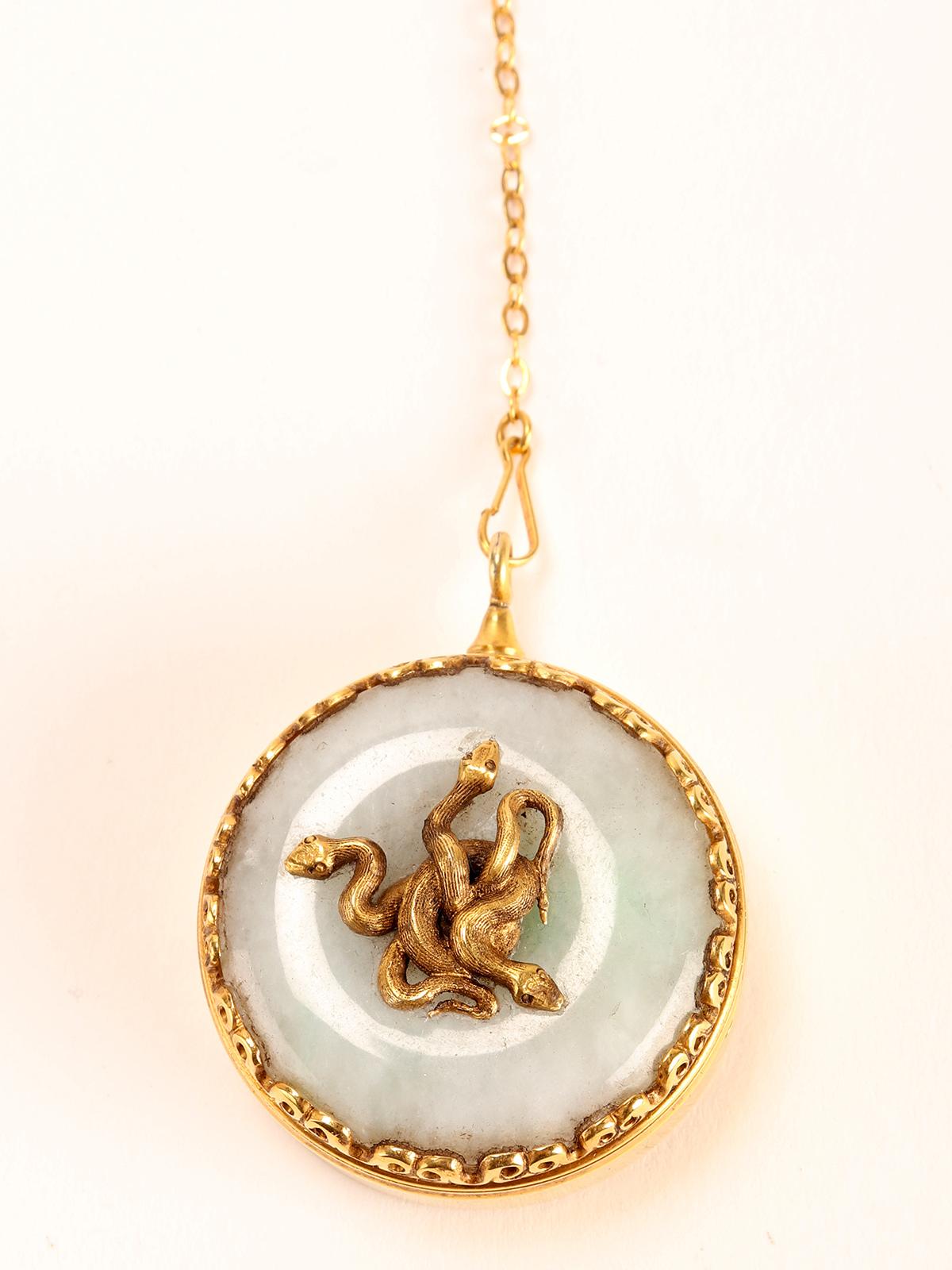 French Art nouveau gold and jade vinaigrette, by Georges Fouquet France 1900. For Sale
