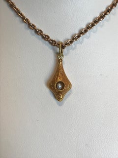 Art Nouveau Gold and Pearl pendant, circa 1900