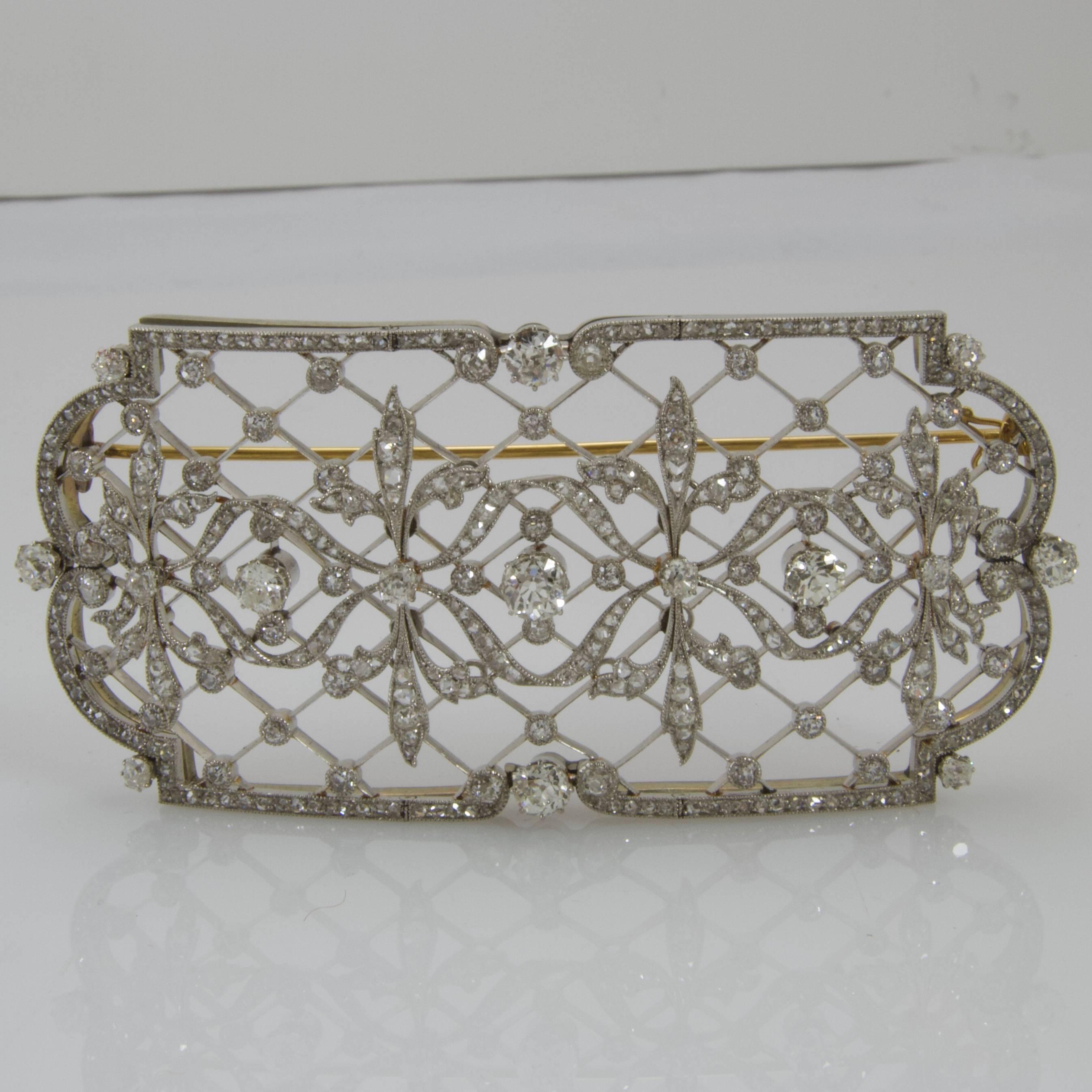 Art Nouveau Gold and Platinum Stomacher Brooch, circa 1900 In Good Condition For Sale In Paris, FR