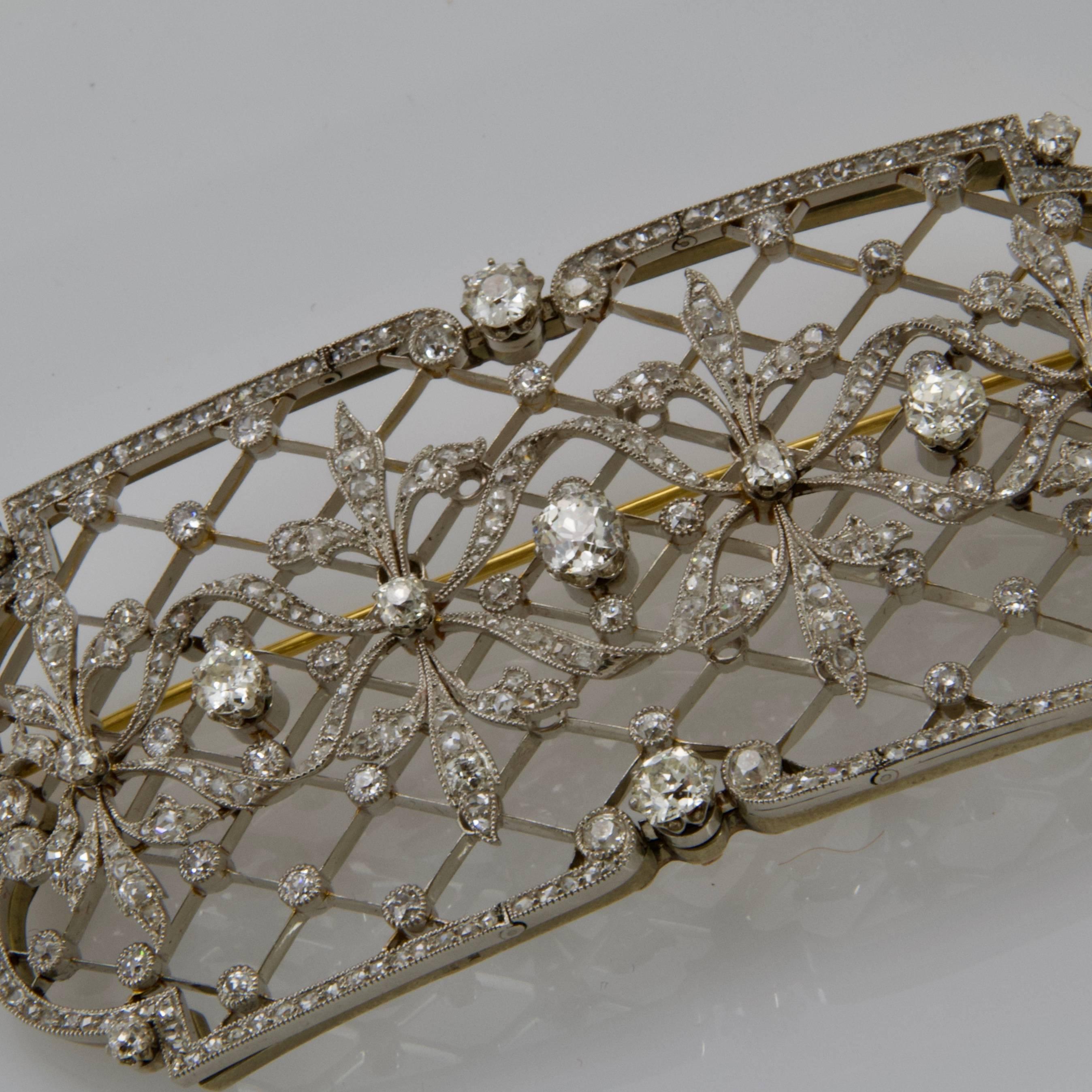 Early 20th Century Art Nouveau Gold and Platinum Stomacher Brooch, circa 1900 For Sale