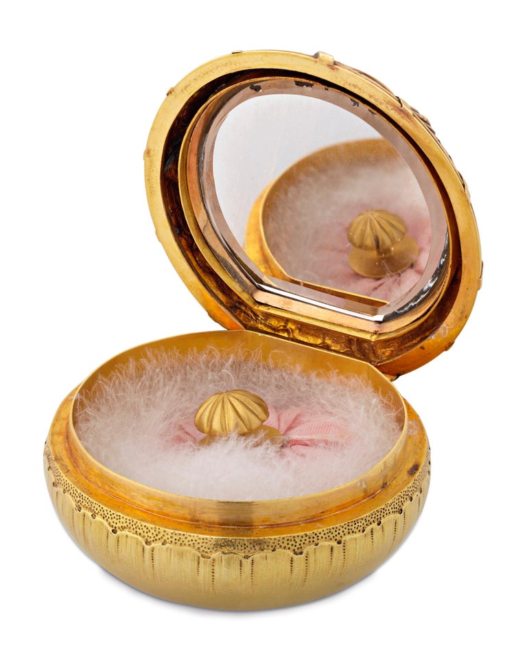 Art Nouveau Gold Compact by Boucheron In Good Condition In New Orleans, LA