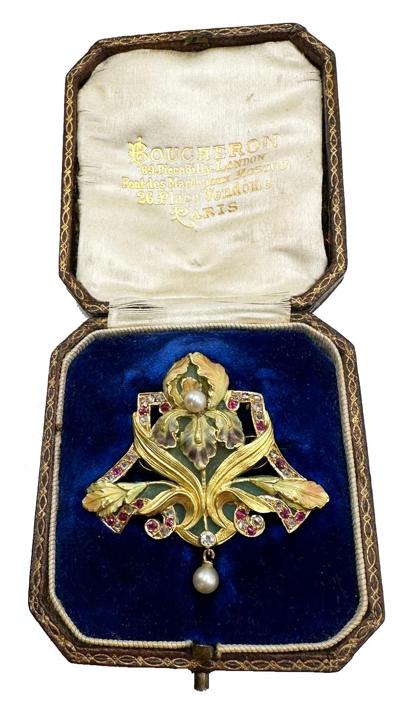 Taille ronde Exceptionnelle broche/pendentif Art Nouveau, vers 1900, avec étui Boucheron en vente